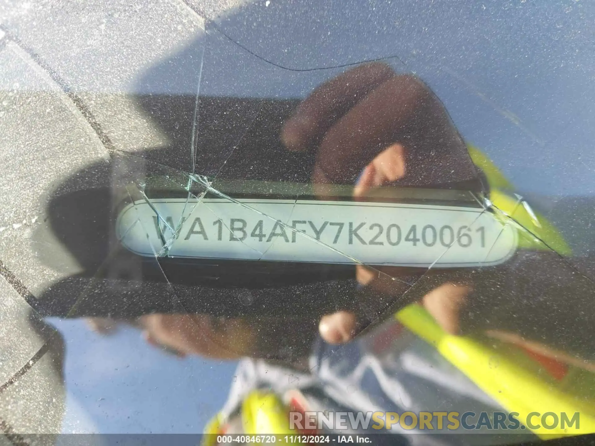 9 Photograph of a damaged car WA1B4AFY7K2040061 AUDI SQ5 2019