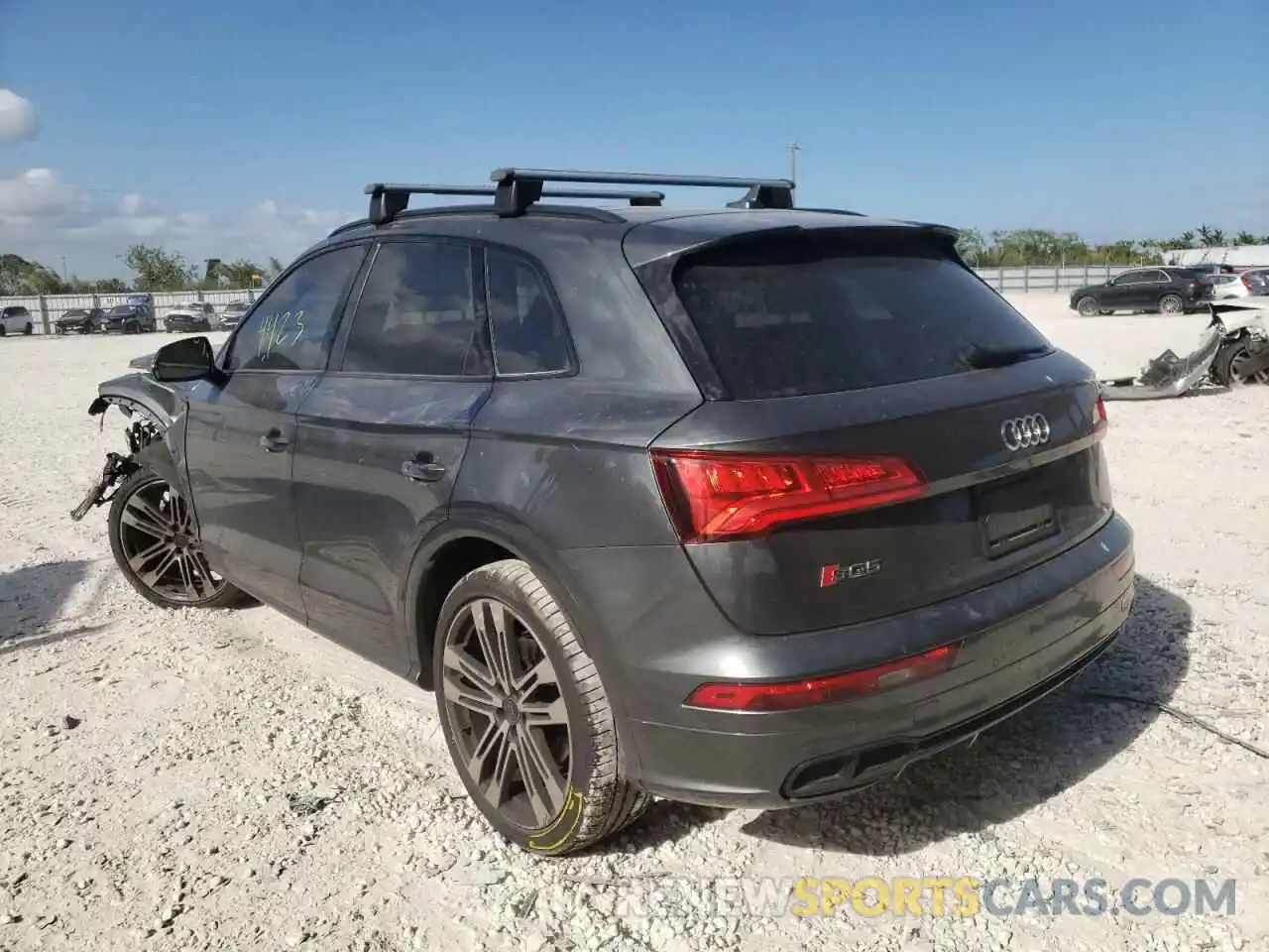 3 Photograph of a damaged car WA1B4AFY7K2085940 AUDI SQ5 2019