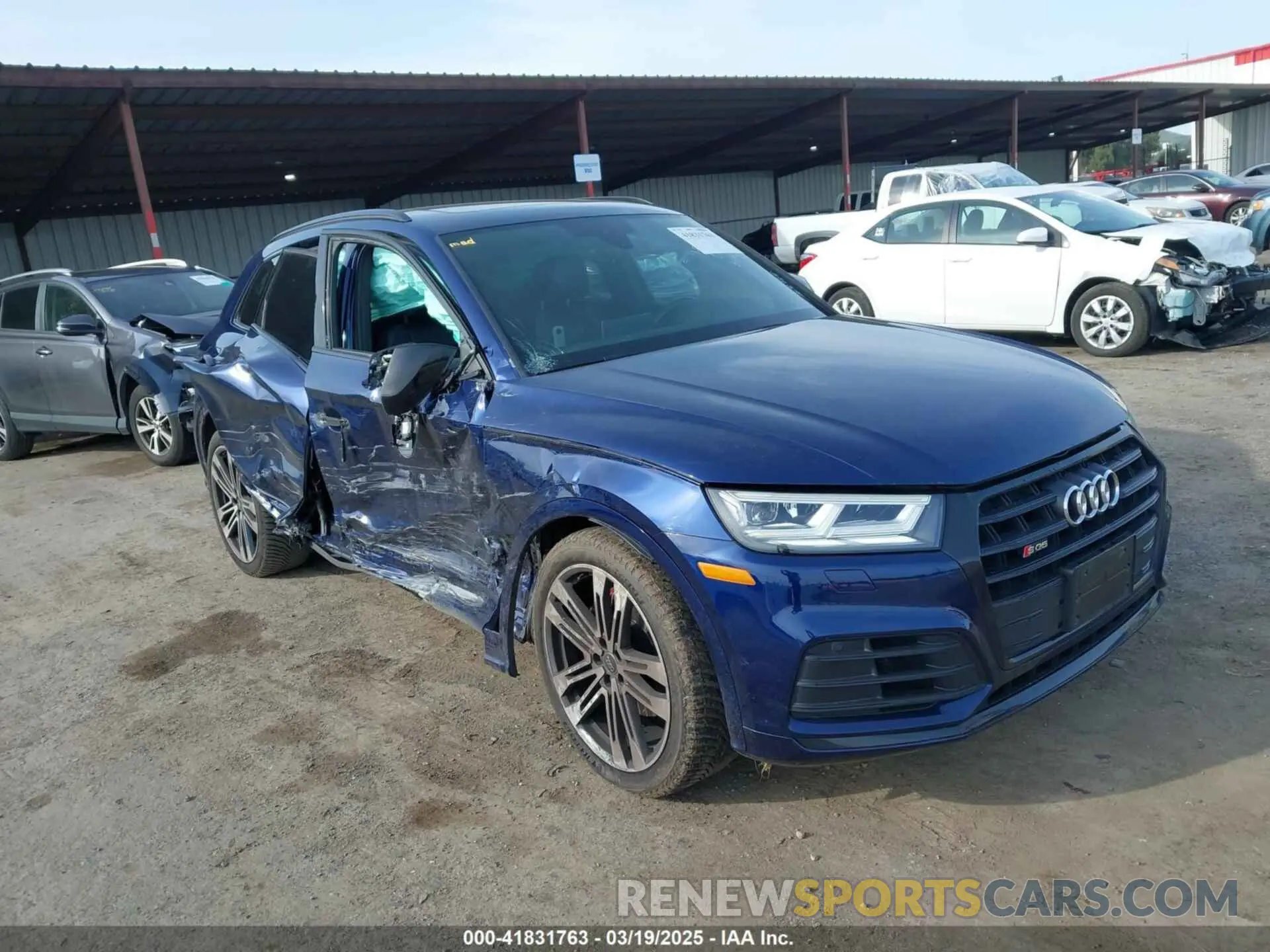 1 Photograph of a damaged car WA1B4AFY7K2118533 AUDI SQ5 2019