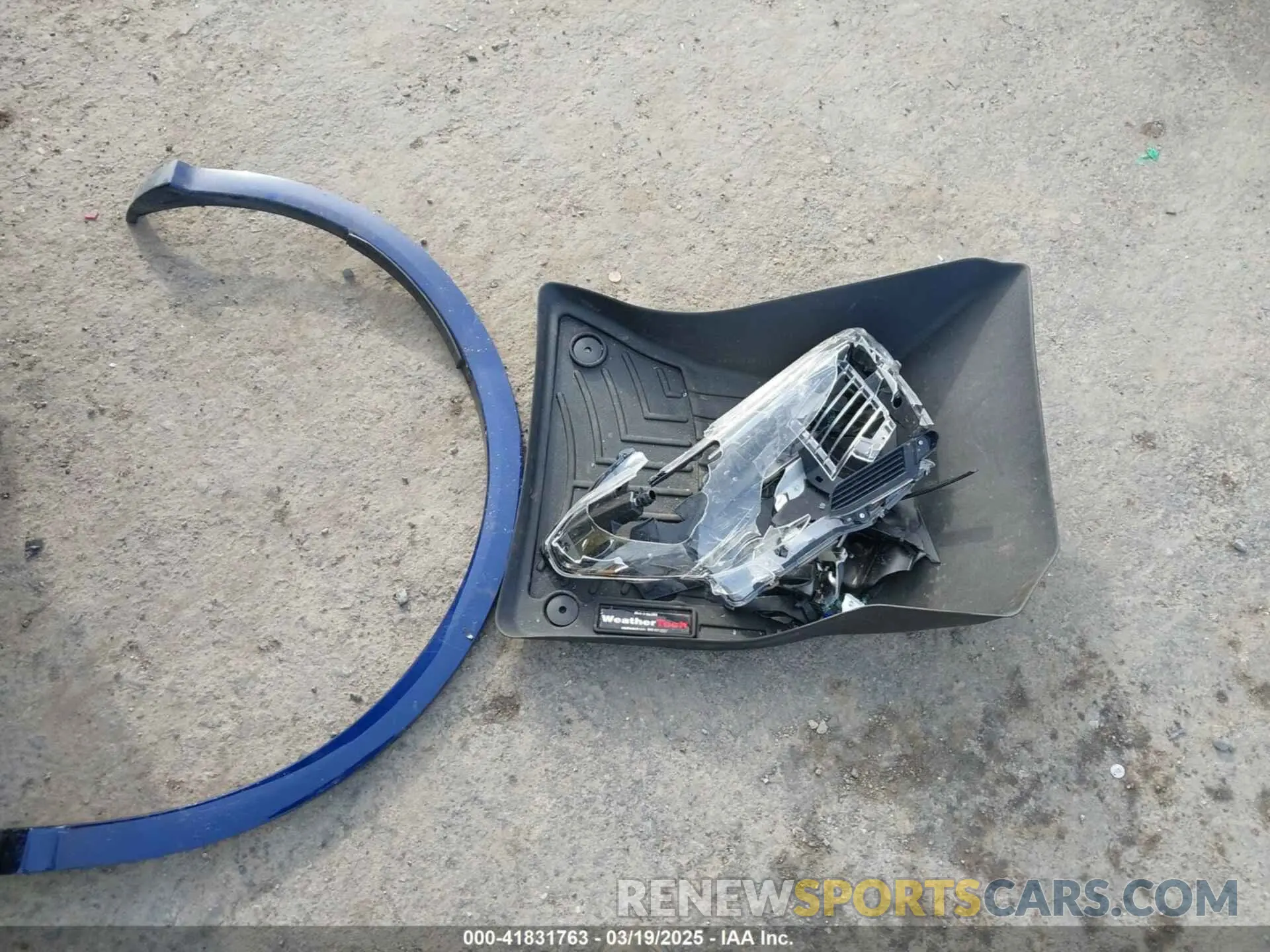 12 Photograph of a damaged car WA1B4AFY7K2118533 AUDI SQ5 2019