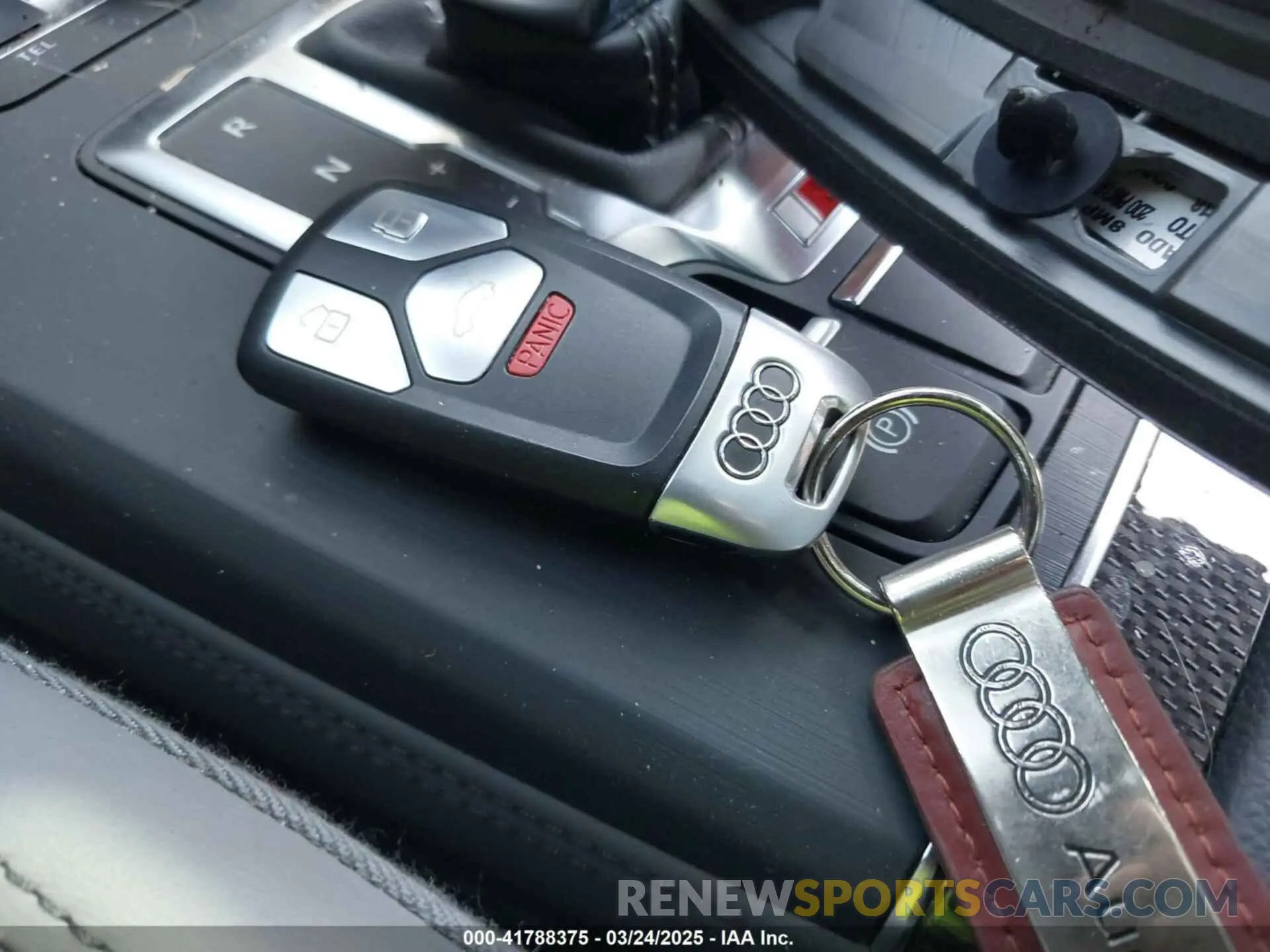 11 Photograph of a damaged car WA1B4AFY8K2004346 AUDI SQ5 2019
