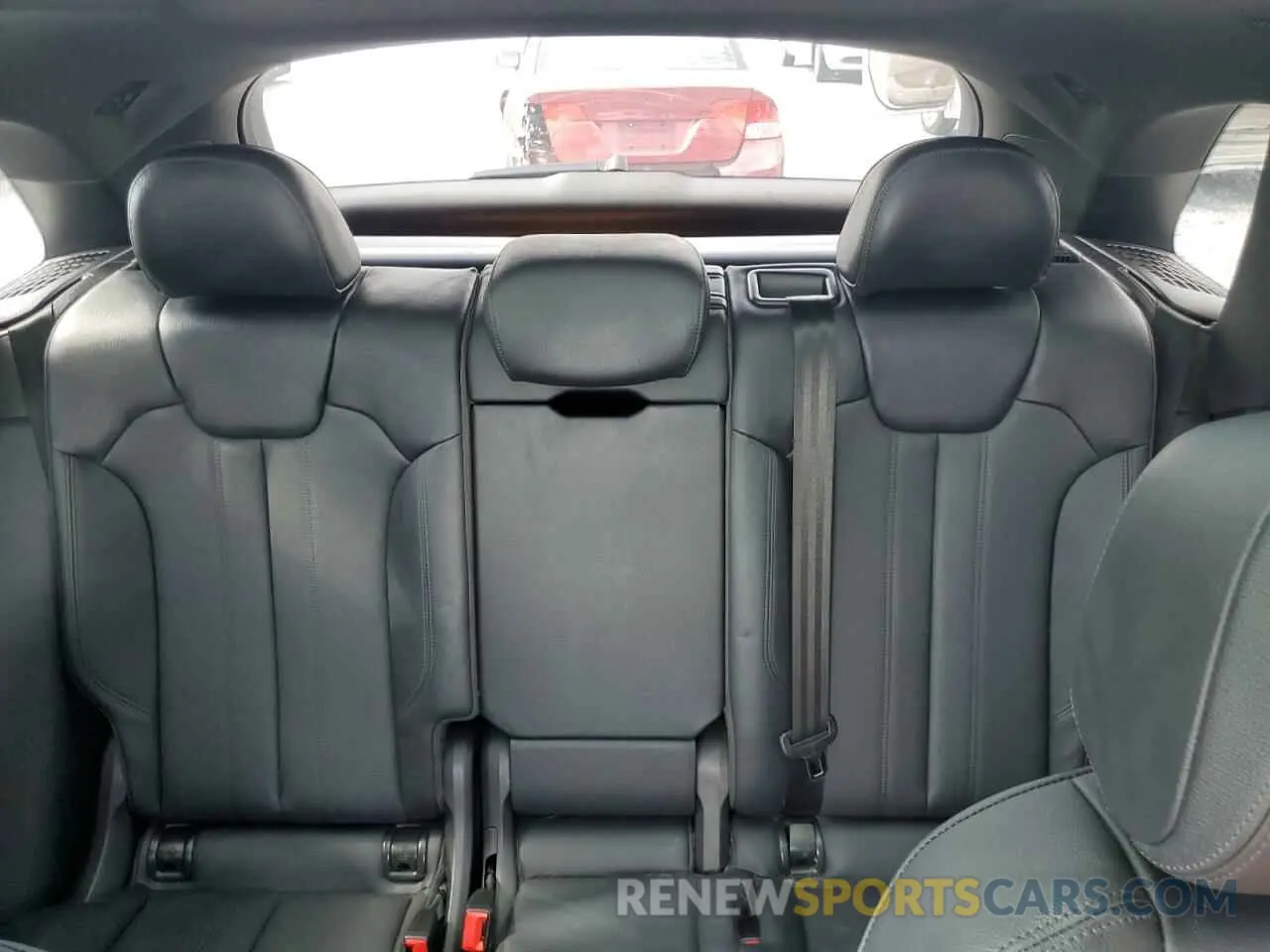 10 Photograph of a damaged car WA1B4AFY8K2078401 AUDI SQ5 2019