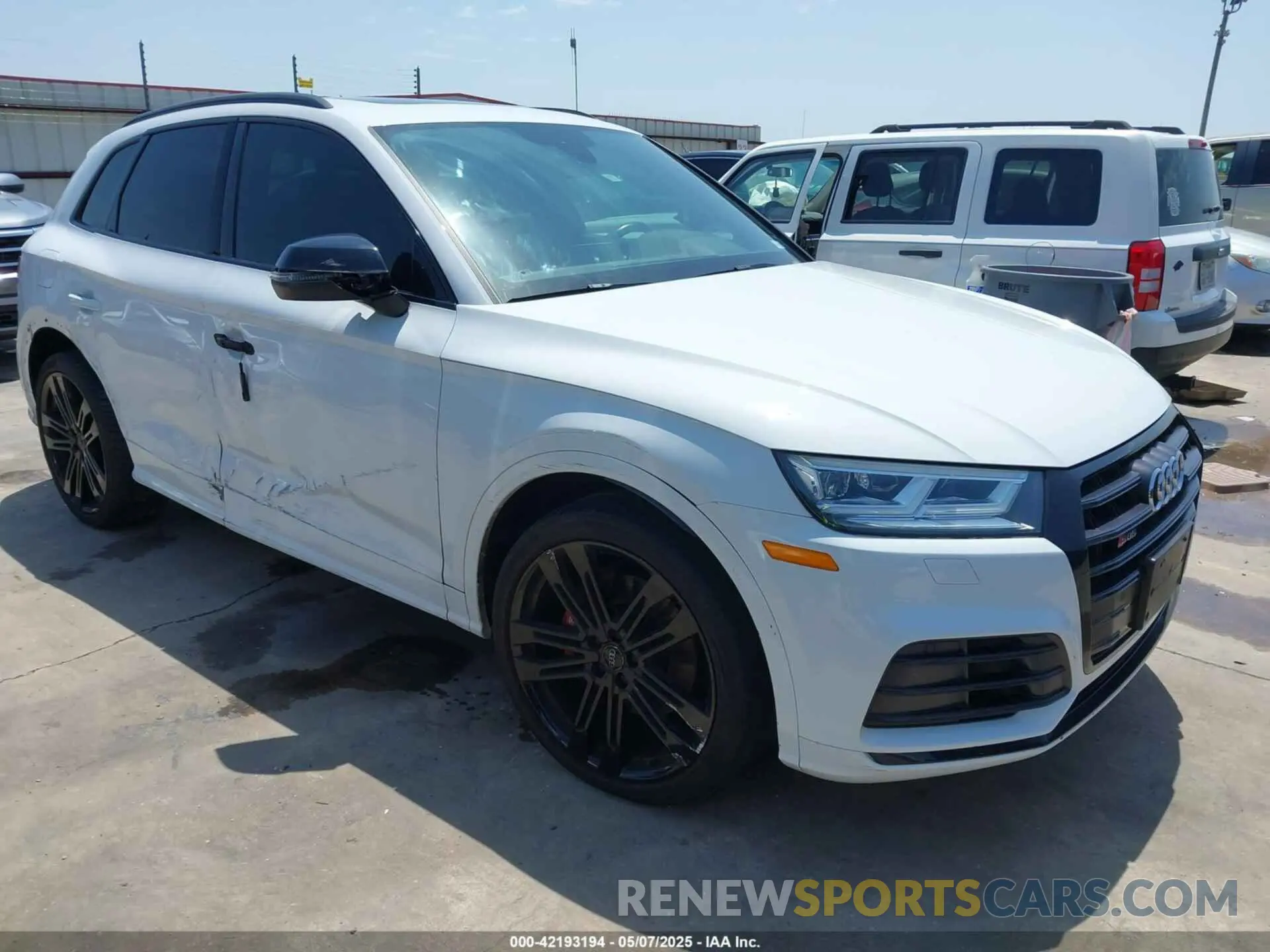 1 Photograph of a damaged car WA1B4AFY8K2107525 AUDI SQ5 2019