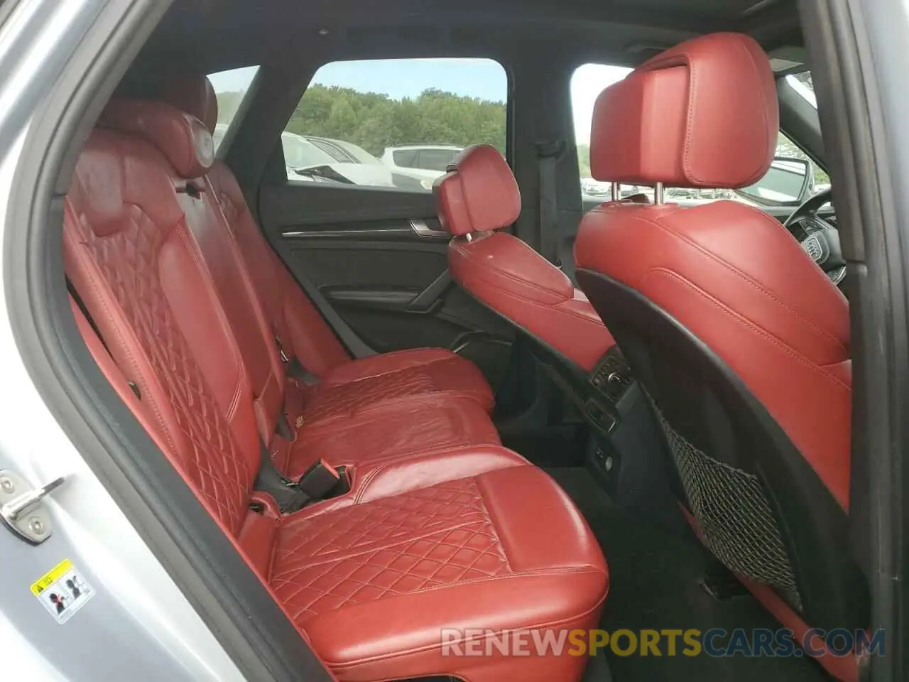 11 Photograph of a damaged car WA1B4AFY9K2033449 AUDI SQ5 2019