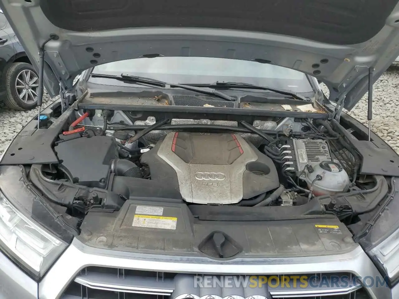 12 Photograph of a damaged car WA1B4AFY9K2033449 AUDI SQ5 2019