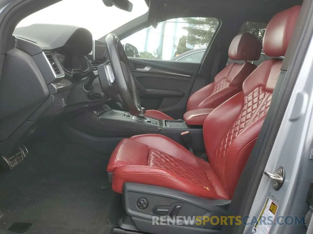 7 Photograph of a damaged car WA1B4AFY9K2033449 AUDI SQ5 2019
