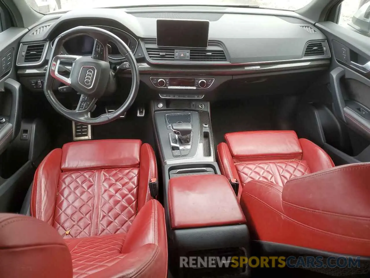 8 Photograph of a damaged car WA1B4AFY9K2033449 AUDI SQ5 2019
