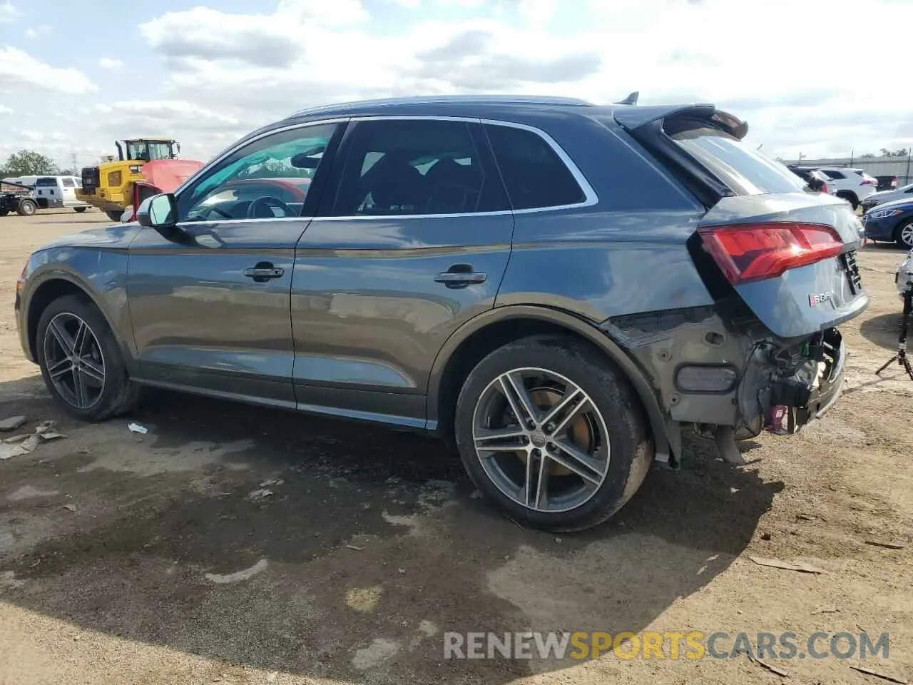2 Photograph of a damaged car WA1B4AFYXK2027241 AUDI SQ5 2019