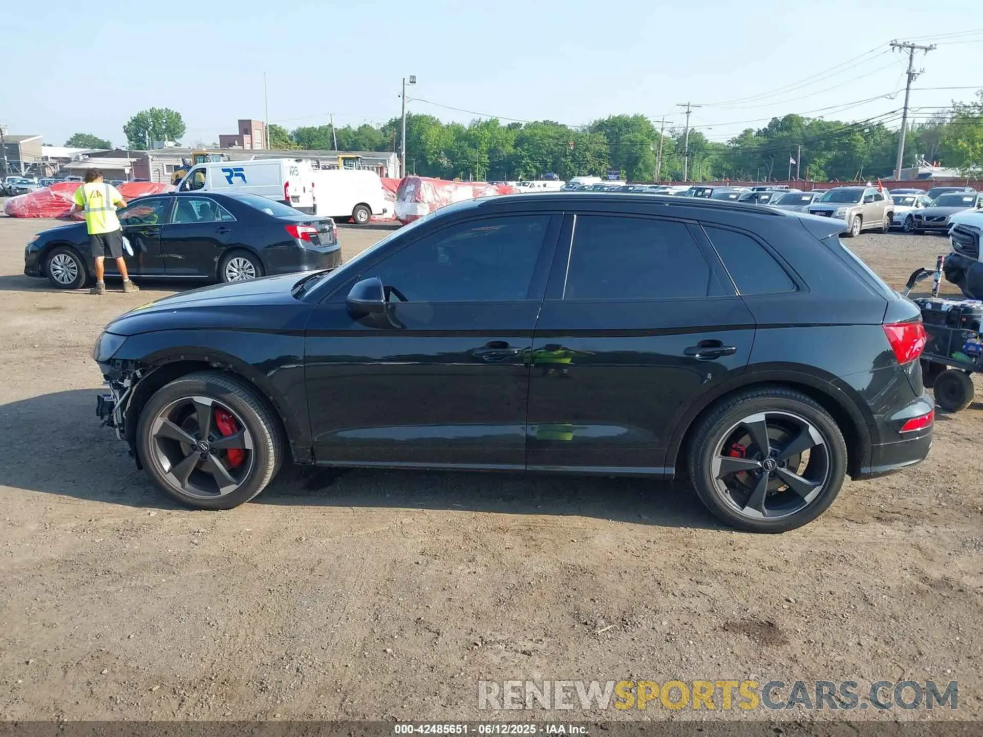 15 Photograph of a damaged car WA1B4BFY8K2055447 AUDI SQ5 2019