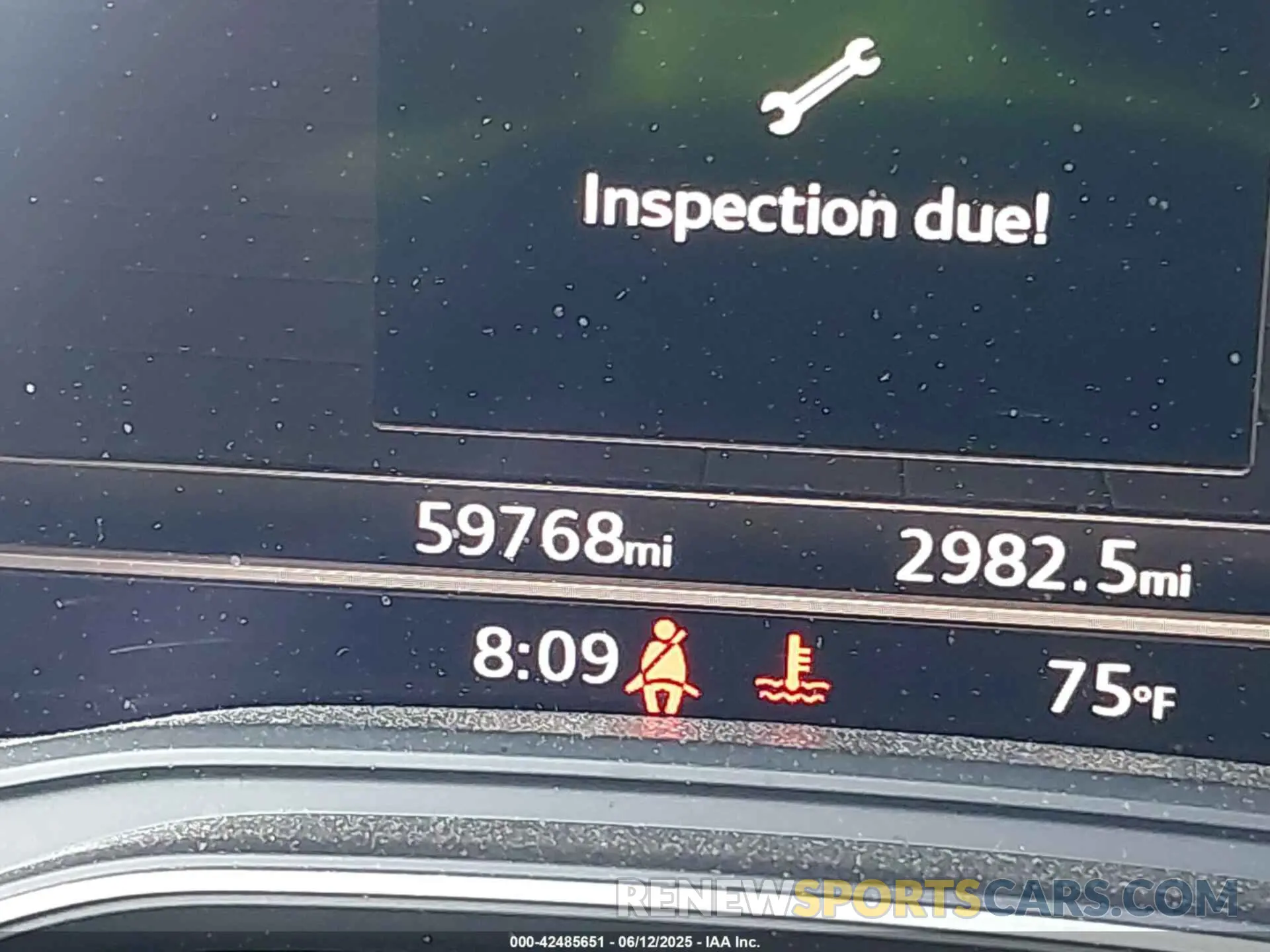 16 Photograph of a damaged car WA1B4BFY8K2055447 AUDI SQ5 2019