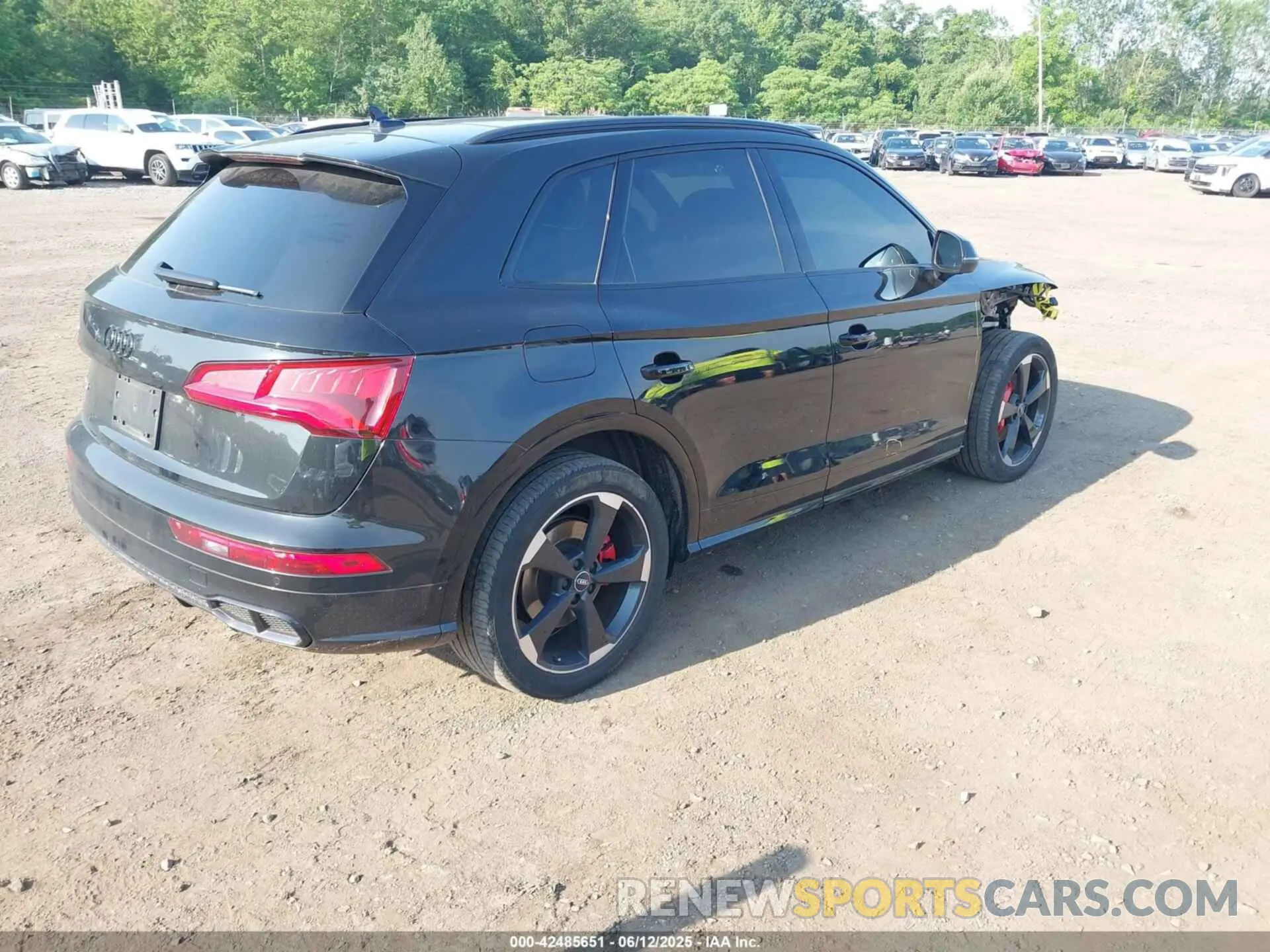 4 Photograph of a damaged car WA1B4BFY8K2055447 AUDI SQ5 2019