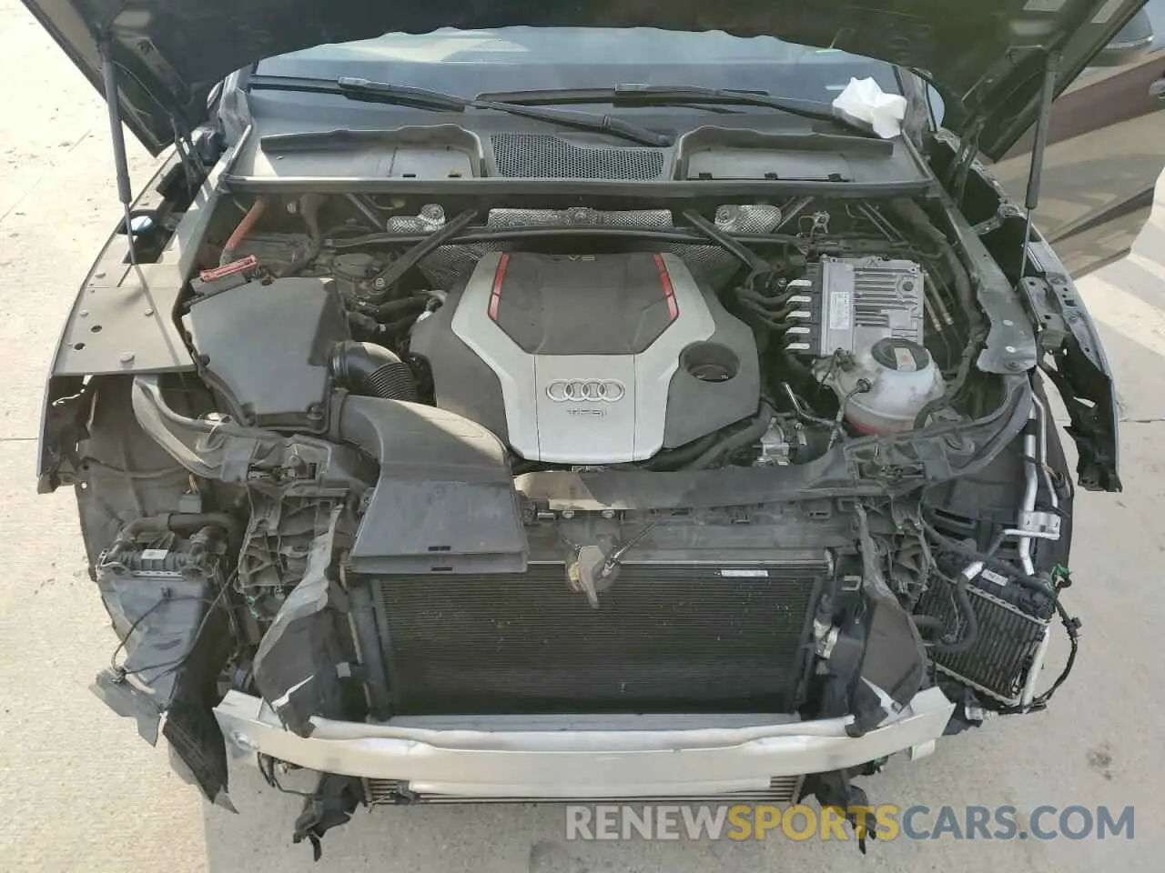 12 Photograph of a damaged car WA1C4AFY1K2088255 AUDI SQ5 2019