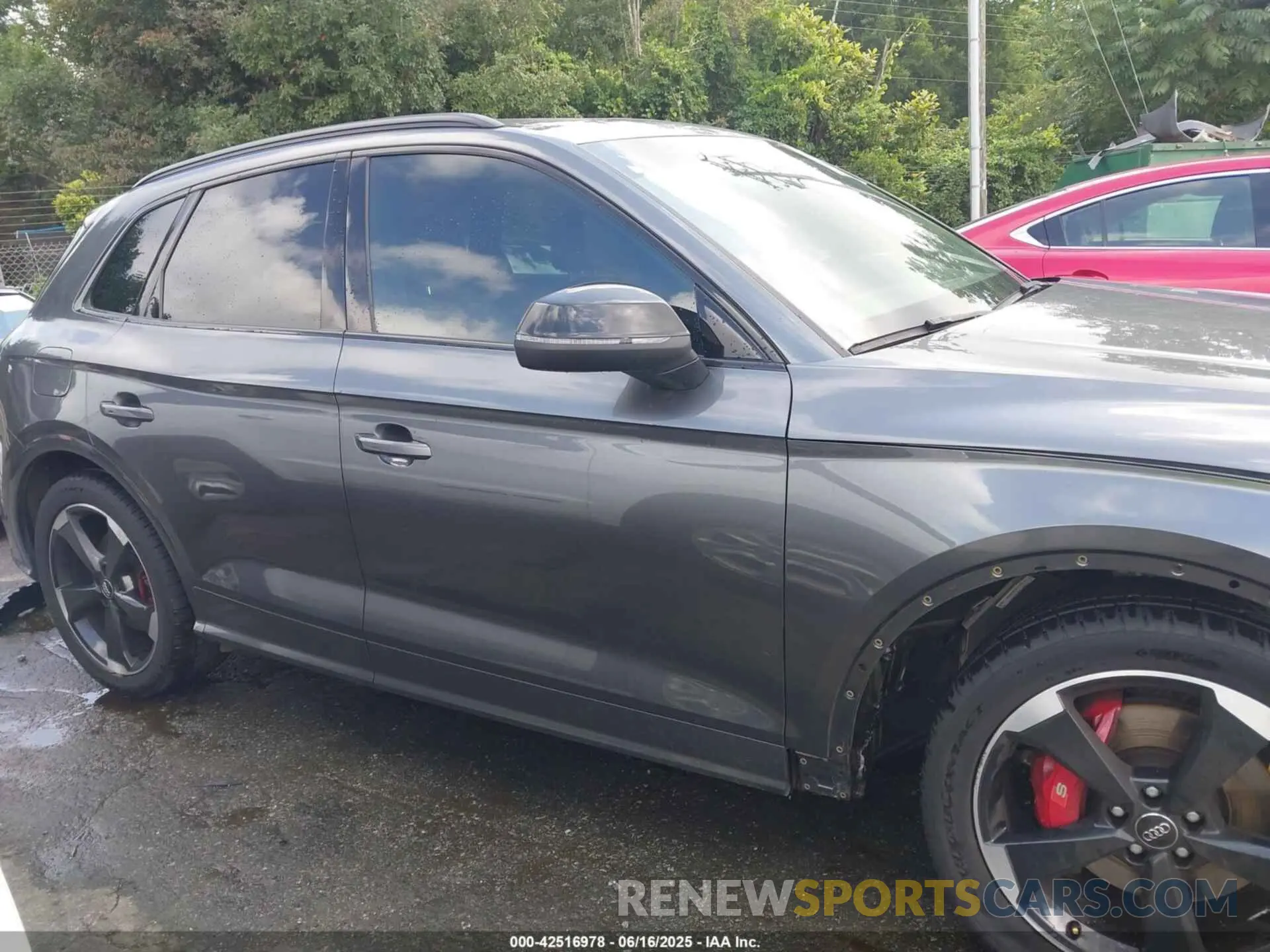 13 Photograph of a damaged car WA1C4AFY5K2029449 AUDI SQ5 2019