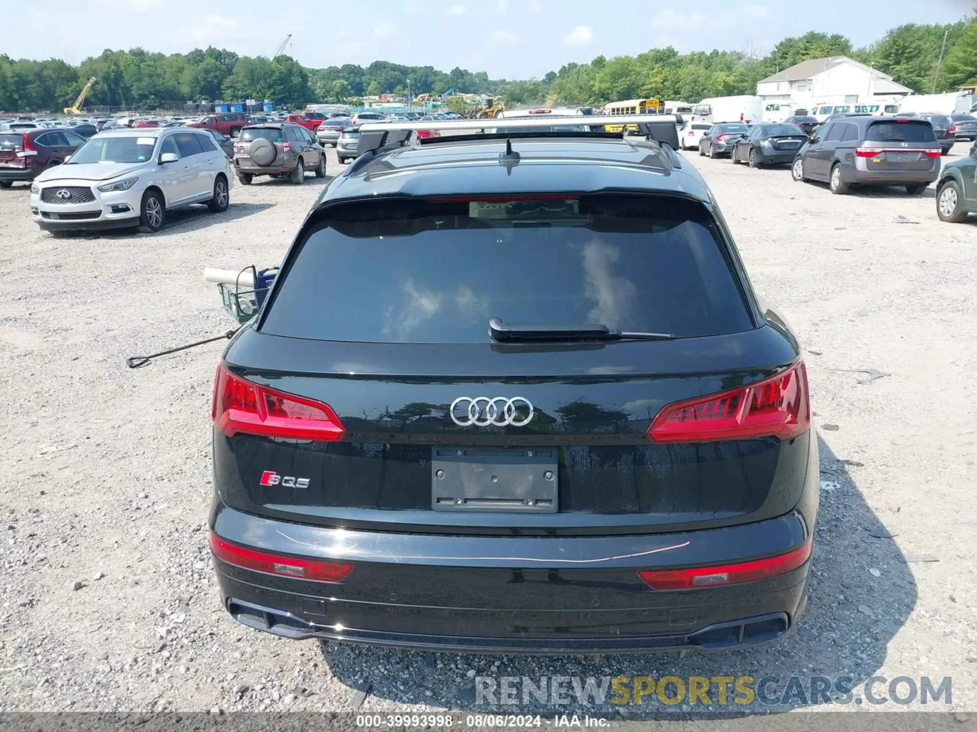 16 Photograph of a damaged car WA1C4AFY6K2004978 AUDI SQ5 2019