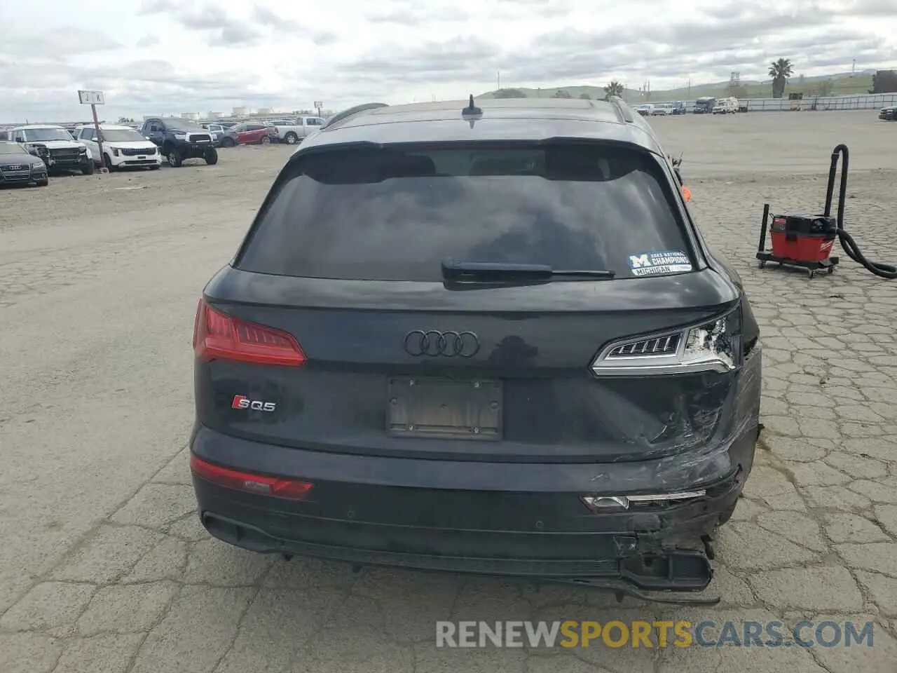 6 Photograph of a damaged car WA1C4AFY6K2008500 AUDI SQ5 2019