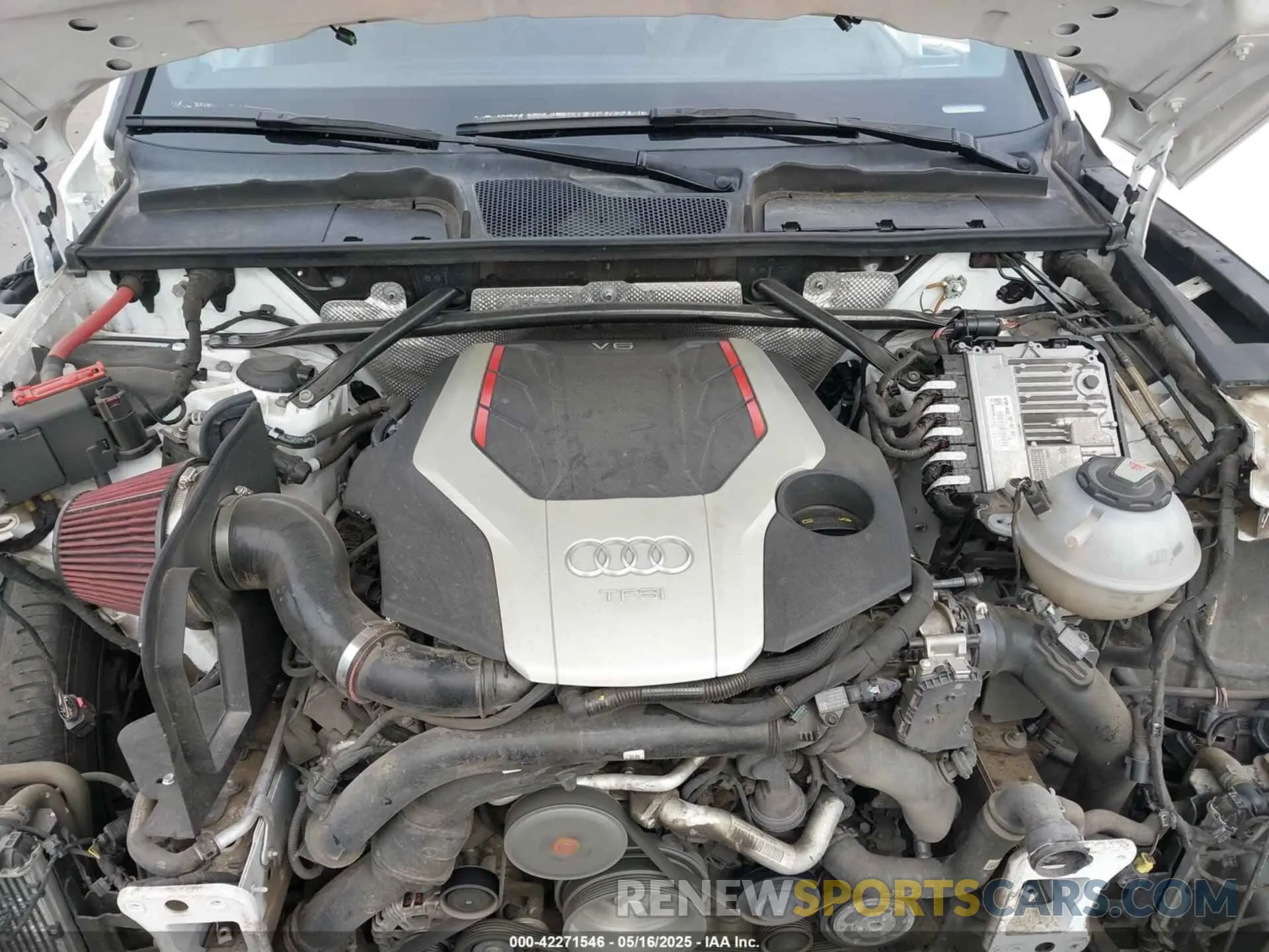 10 Photograph of a damaged car WA1C4AFY7K2015553 AUDI SQ5 2019