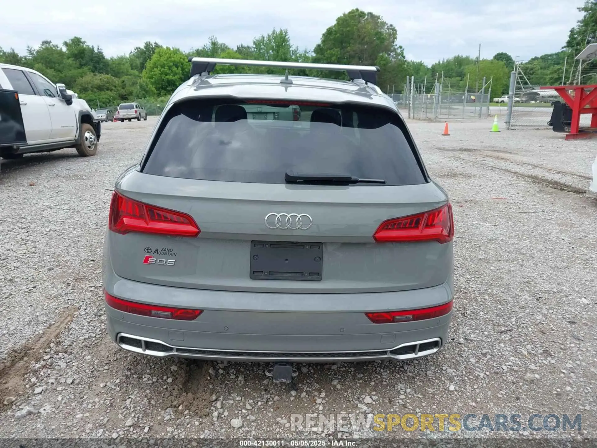 16 Photograph of a damaged car WA1C4AFY8K2012905 AUDI SQ5 2019