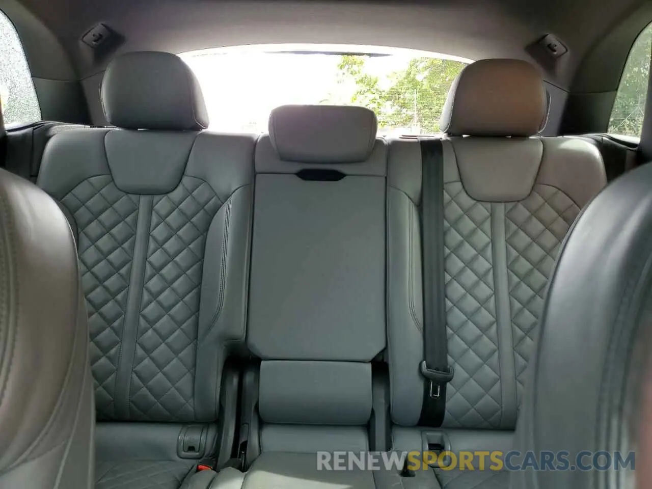 10 Photograph of a damaged car WA1C4AFY8K2059500 AUDI SQ5 2019