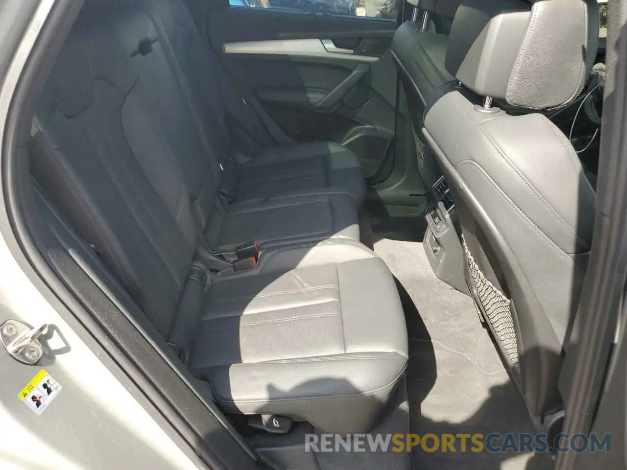 11 Photograph of a damaged car WA1C4BFY9K2140267 AUDI SQ5 2019
