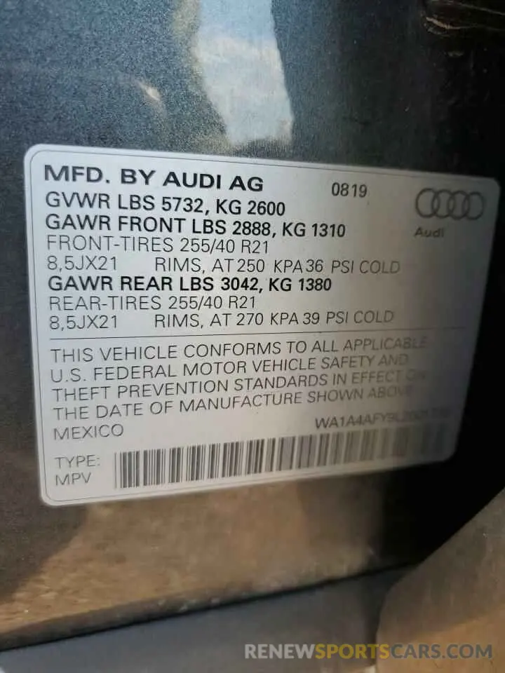 13 Photograph of a damaged car WA1A4AFY9L2001730 AUDI SQ5 2020