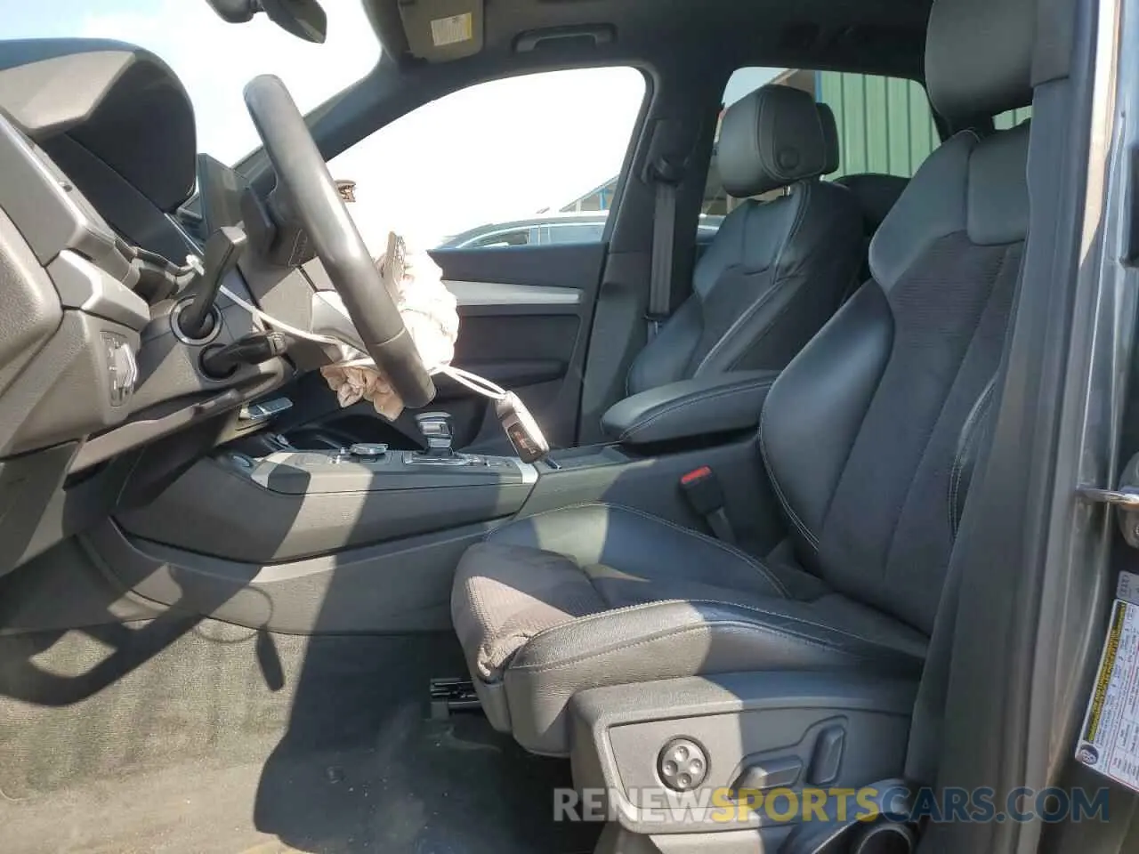 7 Photograph of a damaged car WA1A4AFY9L2001730 AUDI SQ5 2020