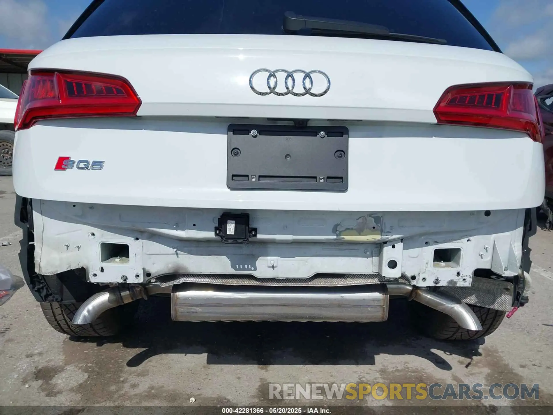 6 Photograph of a damaged car WA1A4AFY9L2004398 AUDI SQ5 2020
