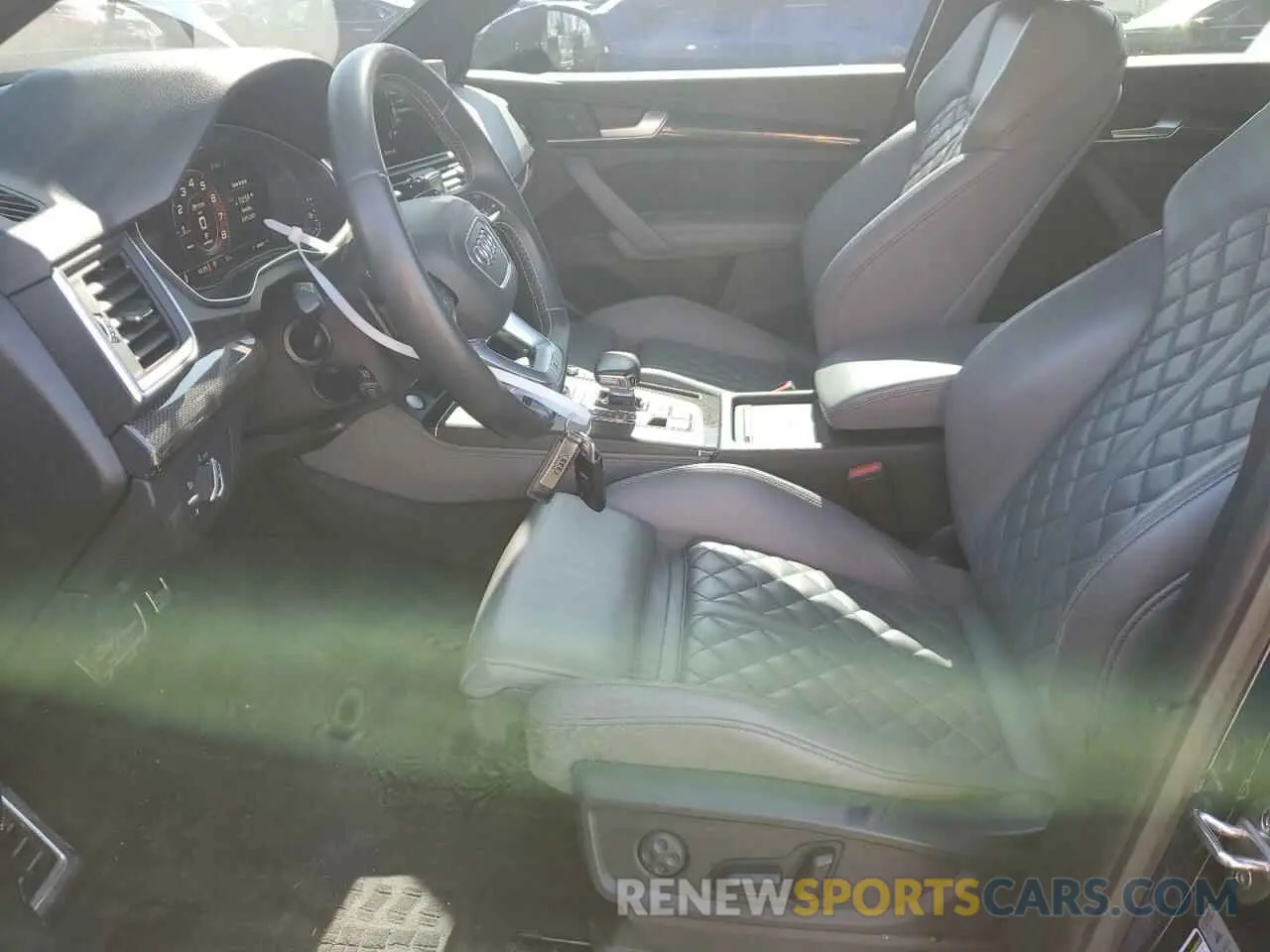 7 Photograph of a damaged car WA1B4AFY0L2022521 AUDI SQ5 2020