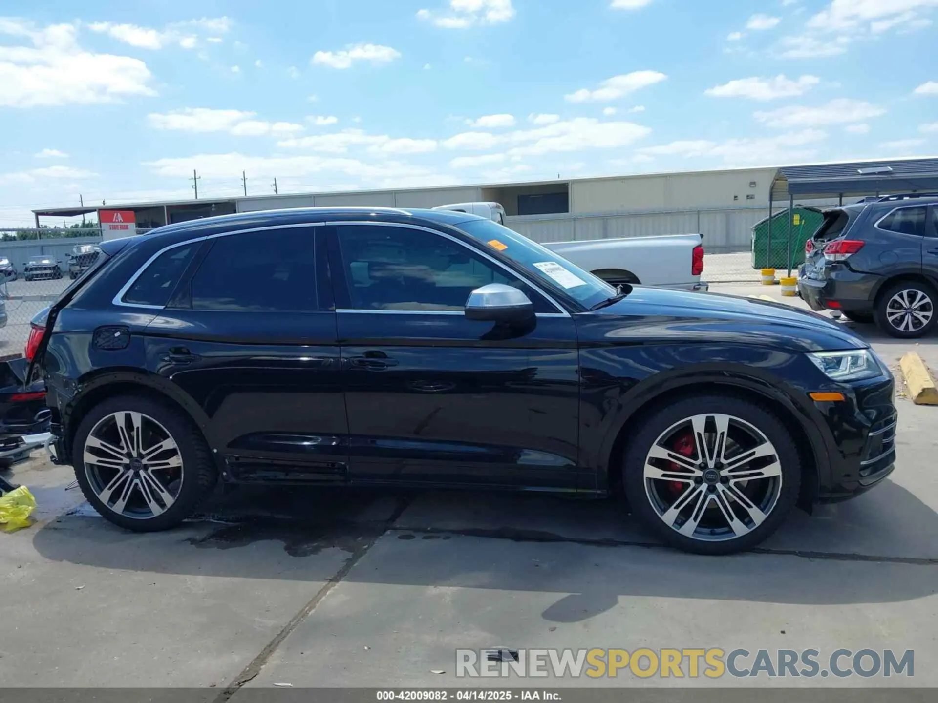 14 Photograph of a damaged car WA1B4AFY0L2059116 AUDI SQ5 2020