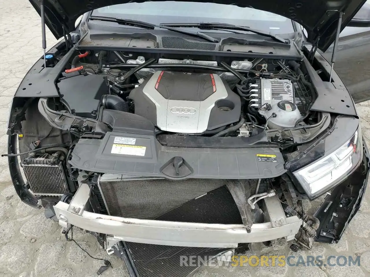 12 Photograph of a damaged car WA1B4AFY0L2068513 AUDI SQ5 2020
