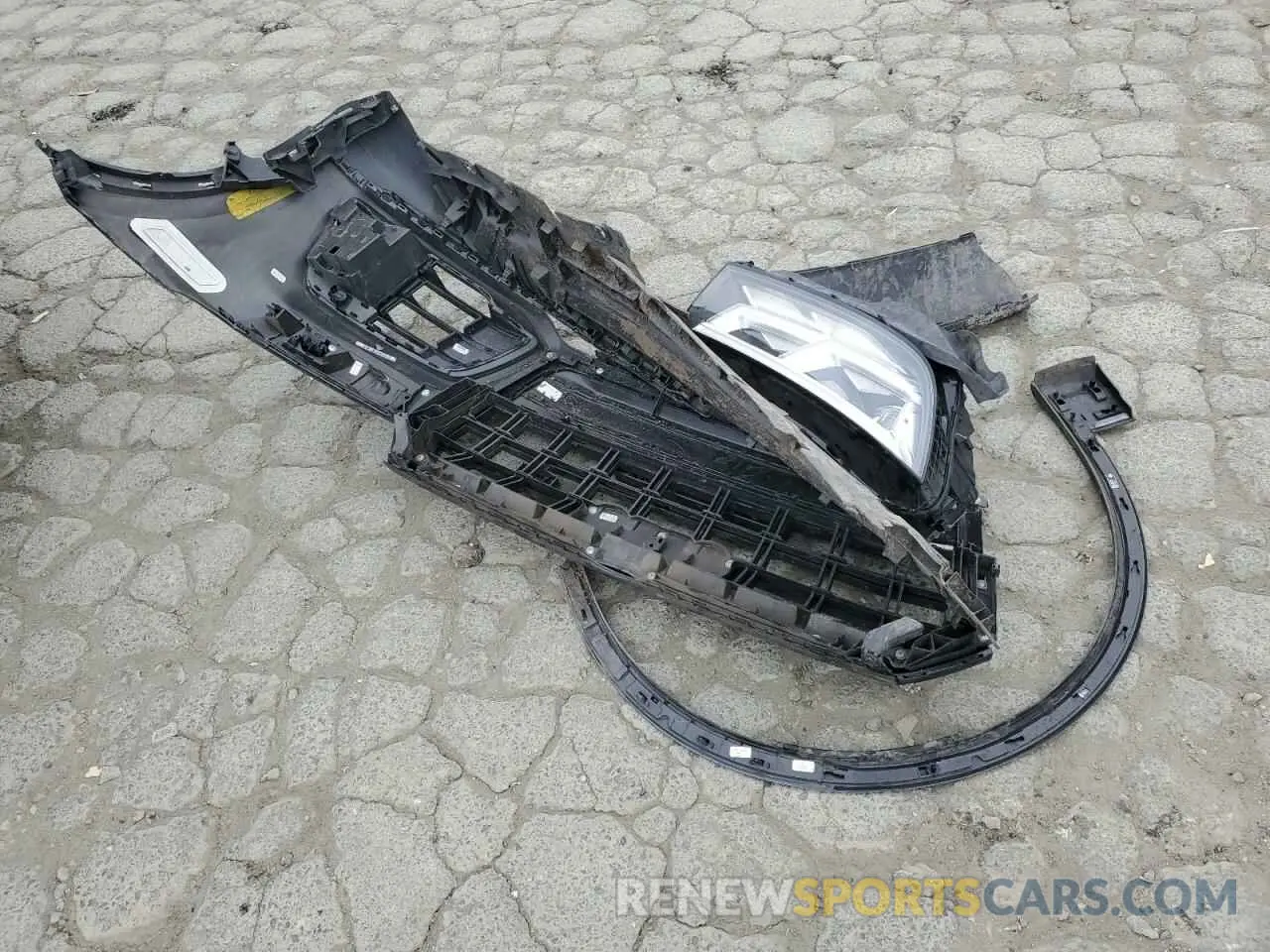 13 Photograph of a damaged car WA1B4AFY0L2068513 AUDI SQ5 2020