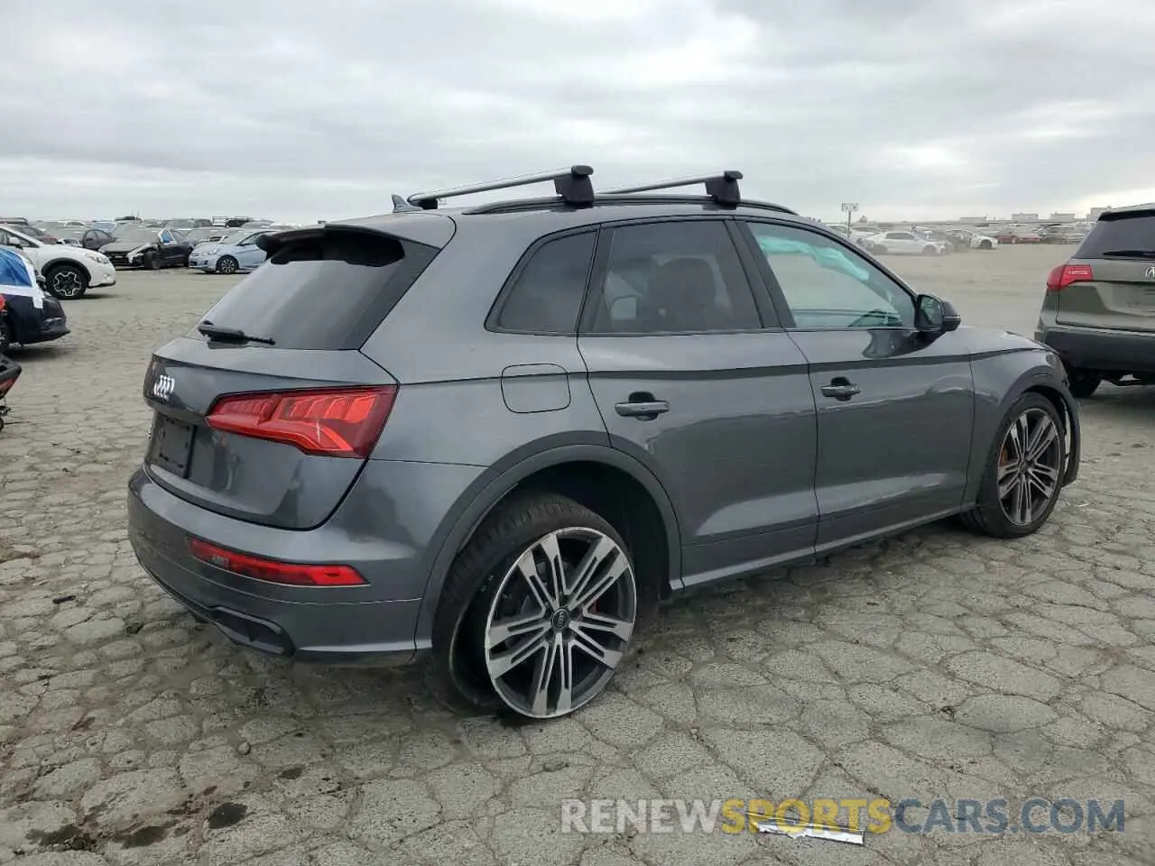 3 Photograph of a damaged car WA1B4AFY0L2068513 AUDI SQ5 2020