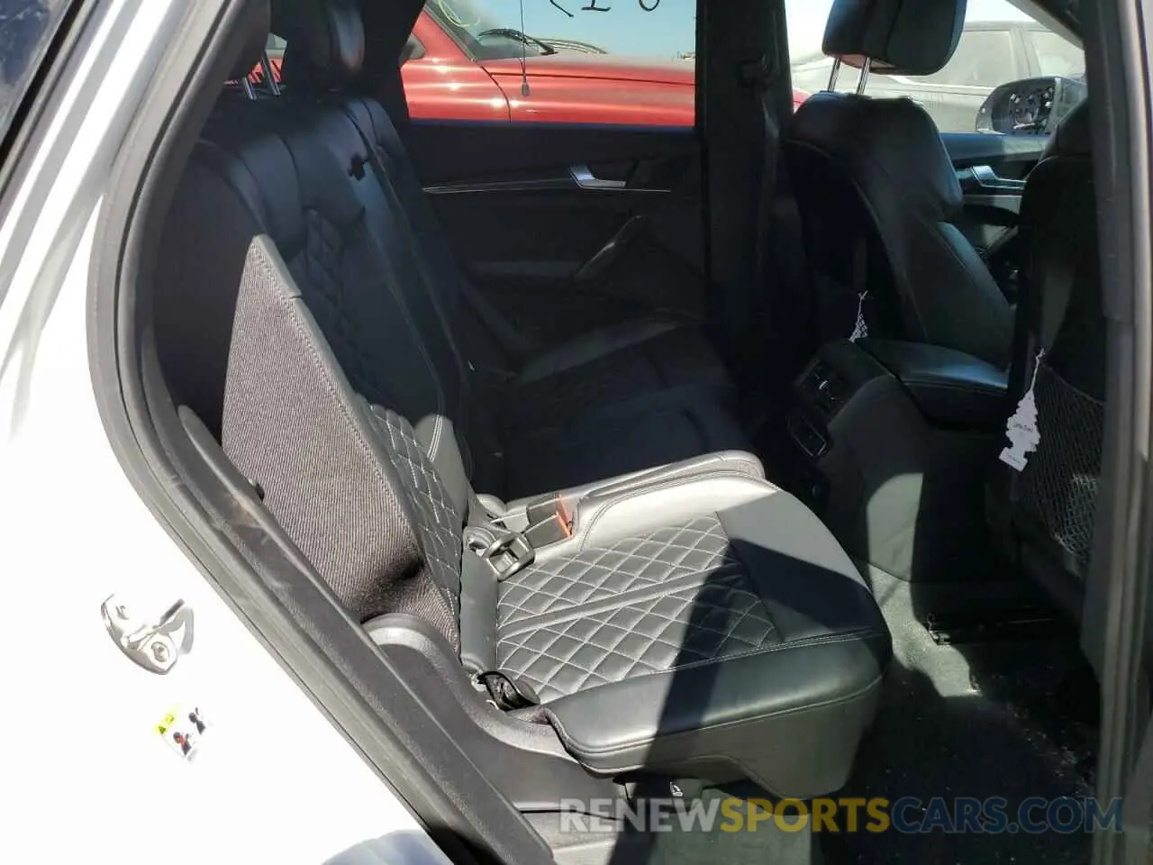 11 Photograph of a damaged car WA1B4AFY4L2062231 AUDI SQ5 2020