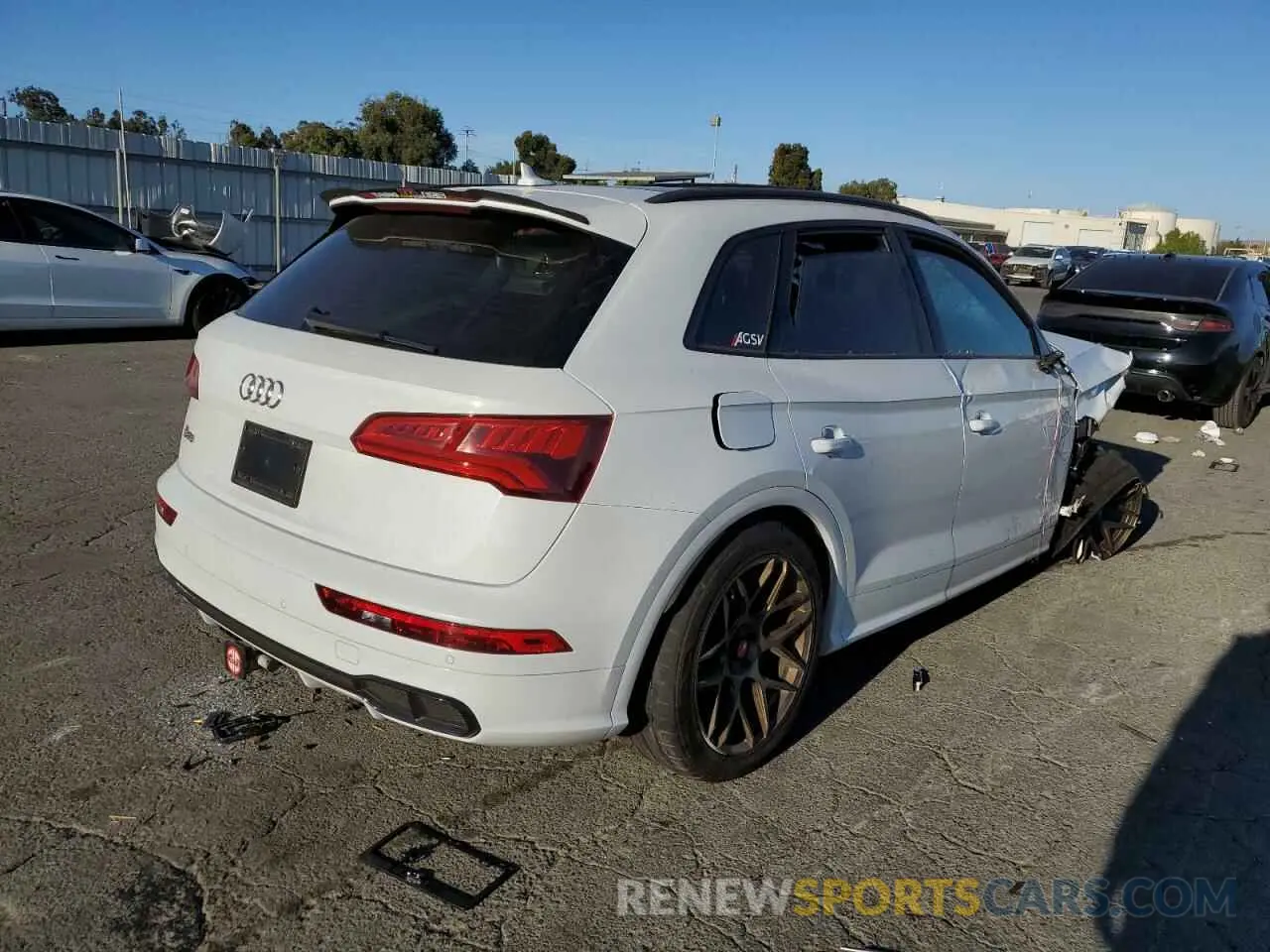 3 Photograph of a damaged car WA1B4AFY4L2062231 AUDI SQ5 2020