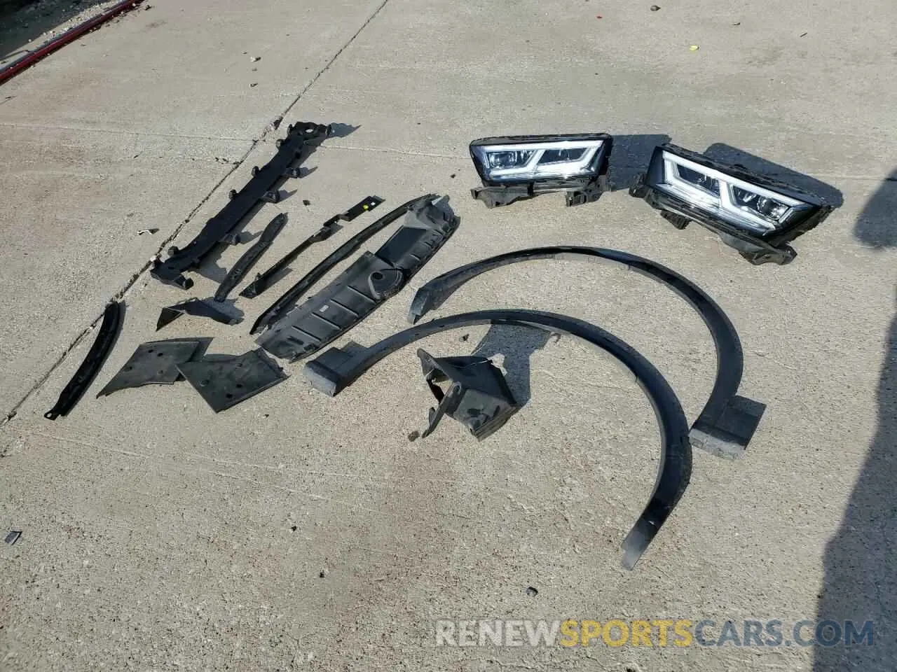 12 Photograph of a damaged car WA1B4AFY4L2081717 AUDI SQ5 2020