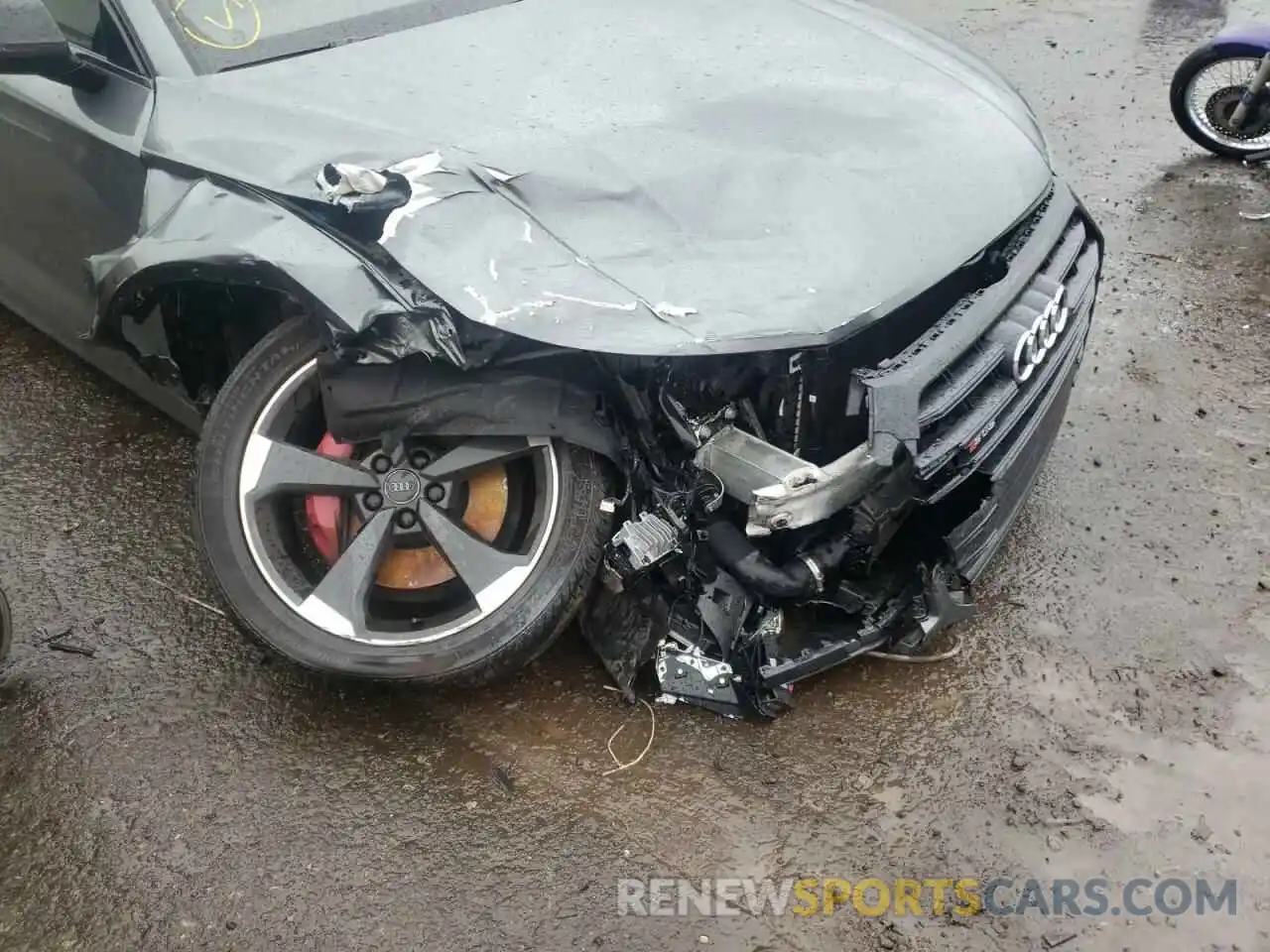 9 Photograph of a damaged car WA1B4AFY5L2057863 AUDI SQ5 2020