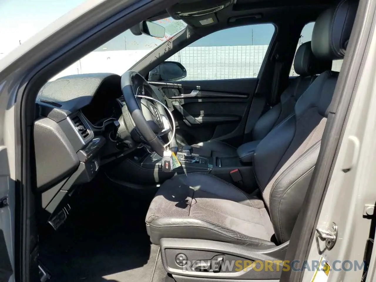 7 Photograph of a damaged car WA1B4AFY6L2015167 AUDI SQ5 2020