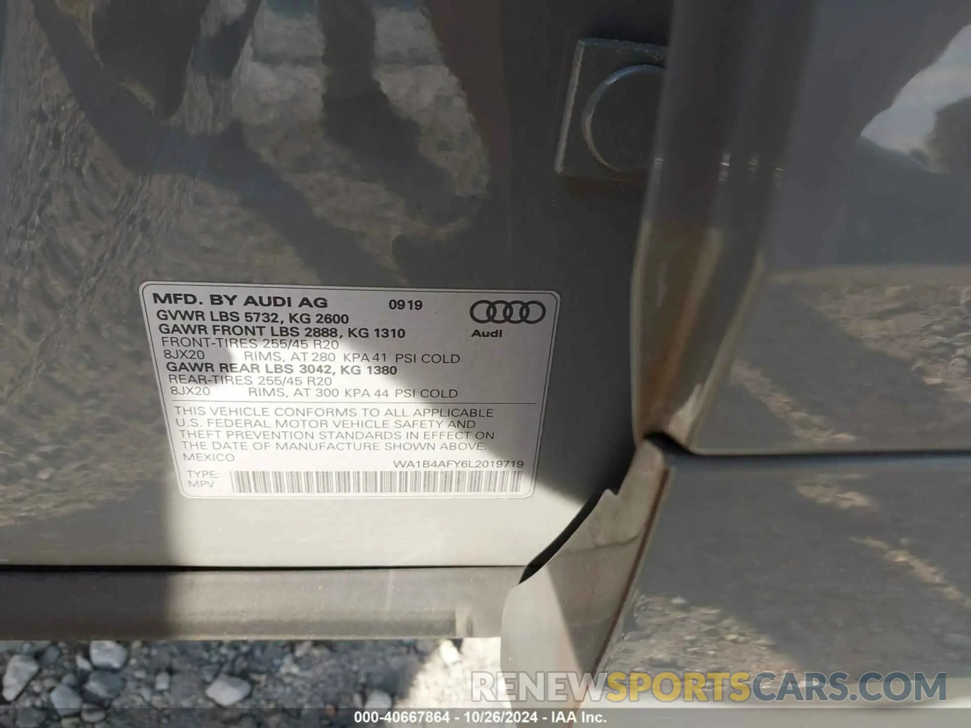 9 Photograph of a damaged car WA1B4AFY6L2019719 AUDI SQ5 2020
