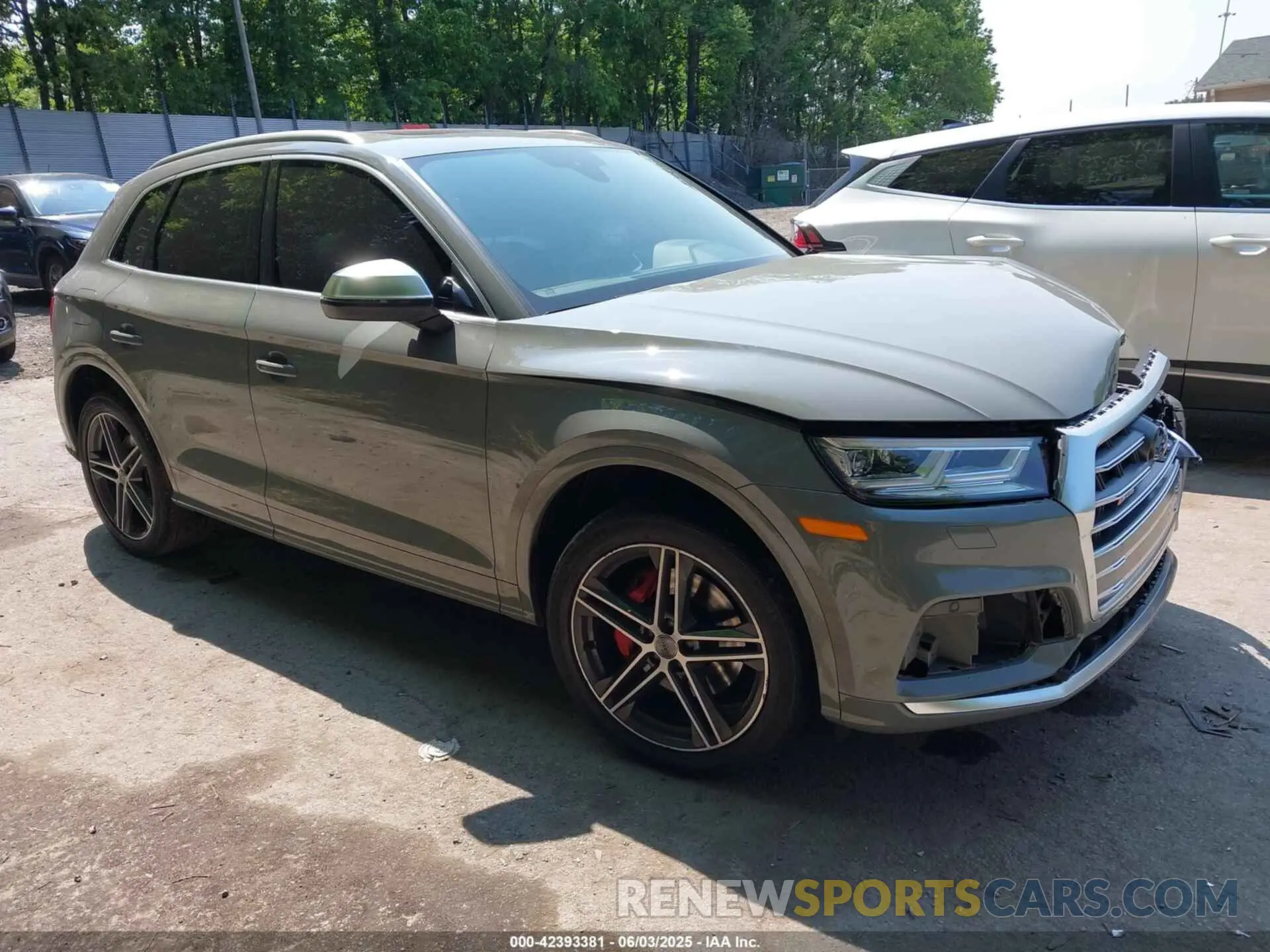 1 Photograph of a damaged car WA1B4AFY7L2042958 AUDI SQ5 2020