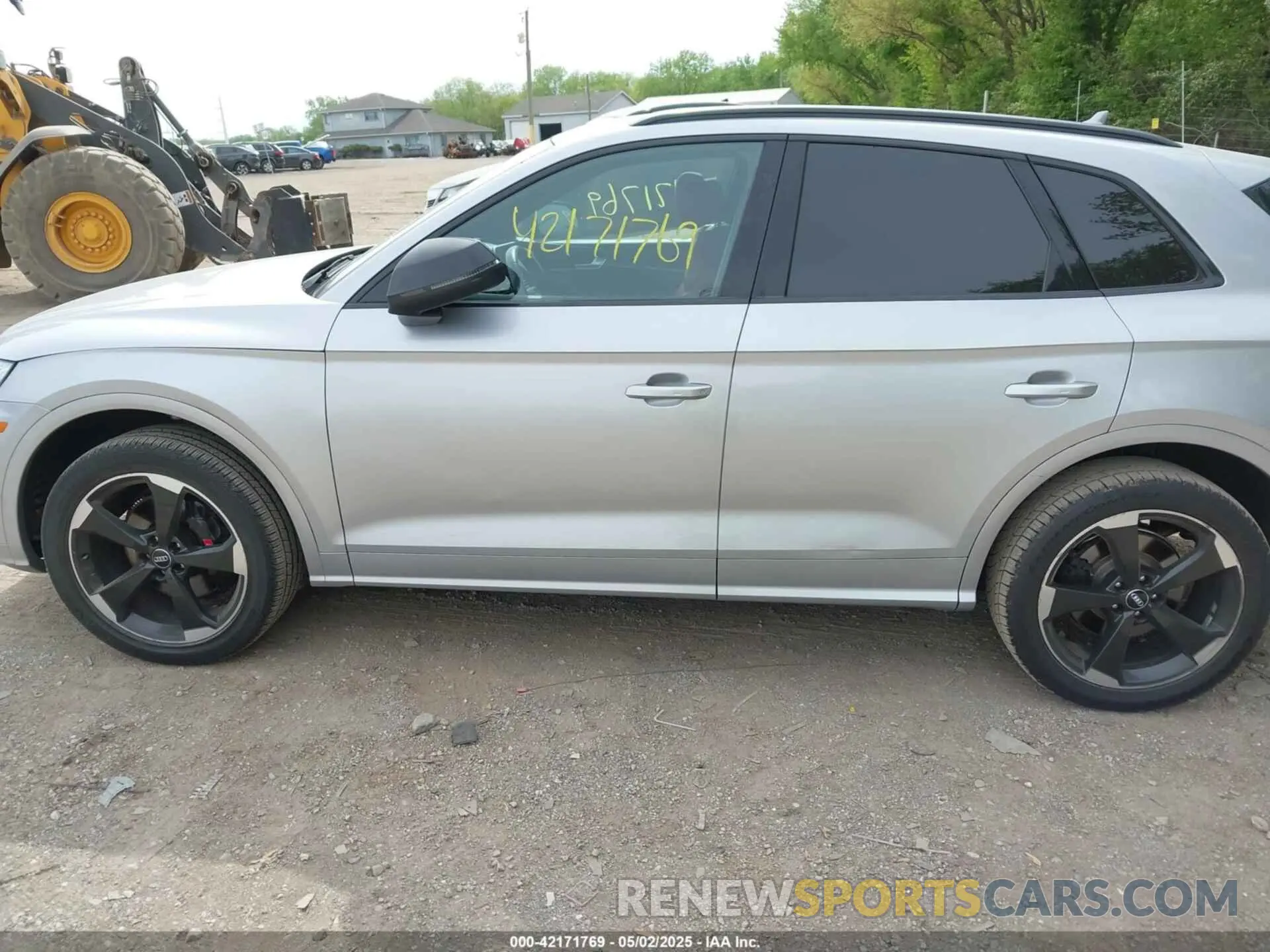 14 Photograph of a damaged car WA1B4AFY7L2085499 AUDI SQ5 2020