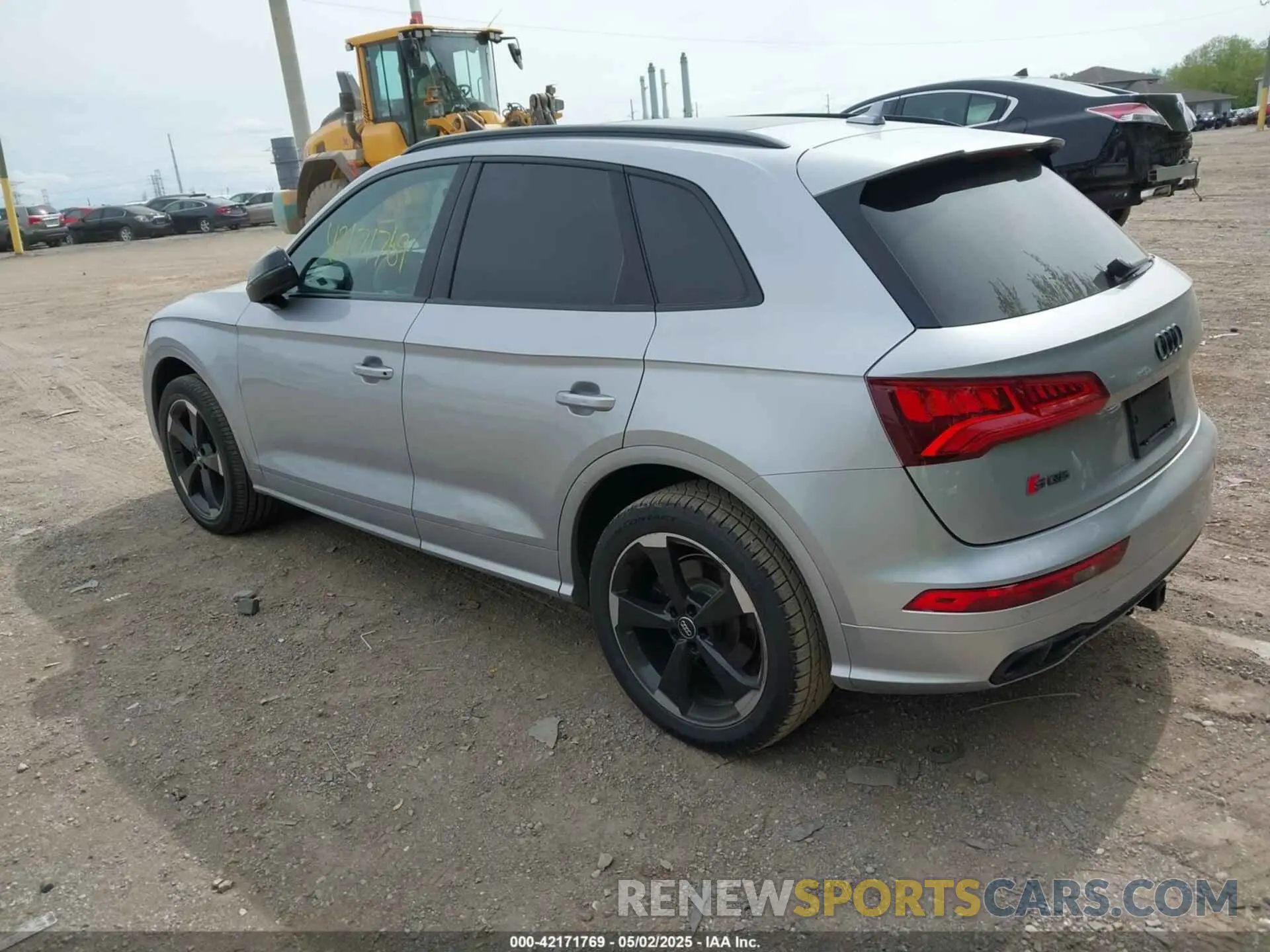 3 Photograph of a damaged car WA1B4AFY7L2085499 AUDI SQ5 2020