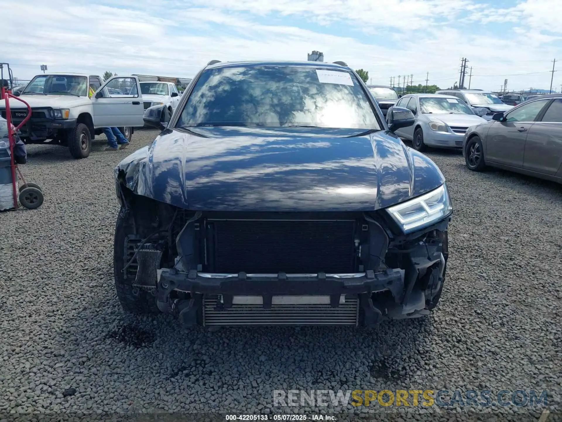 13 Photograph of a damaged car WA1B4AFY8L2040006 AUDI SQ5 2020