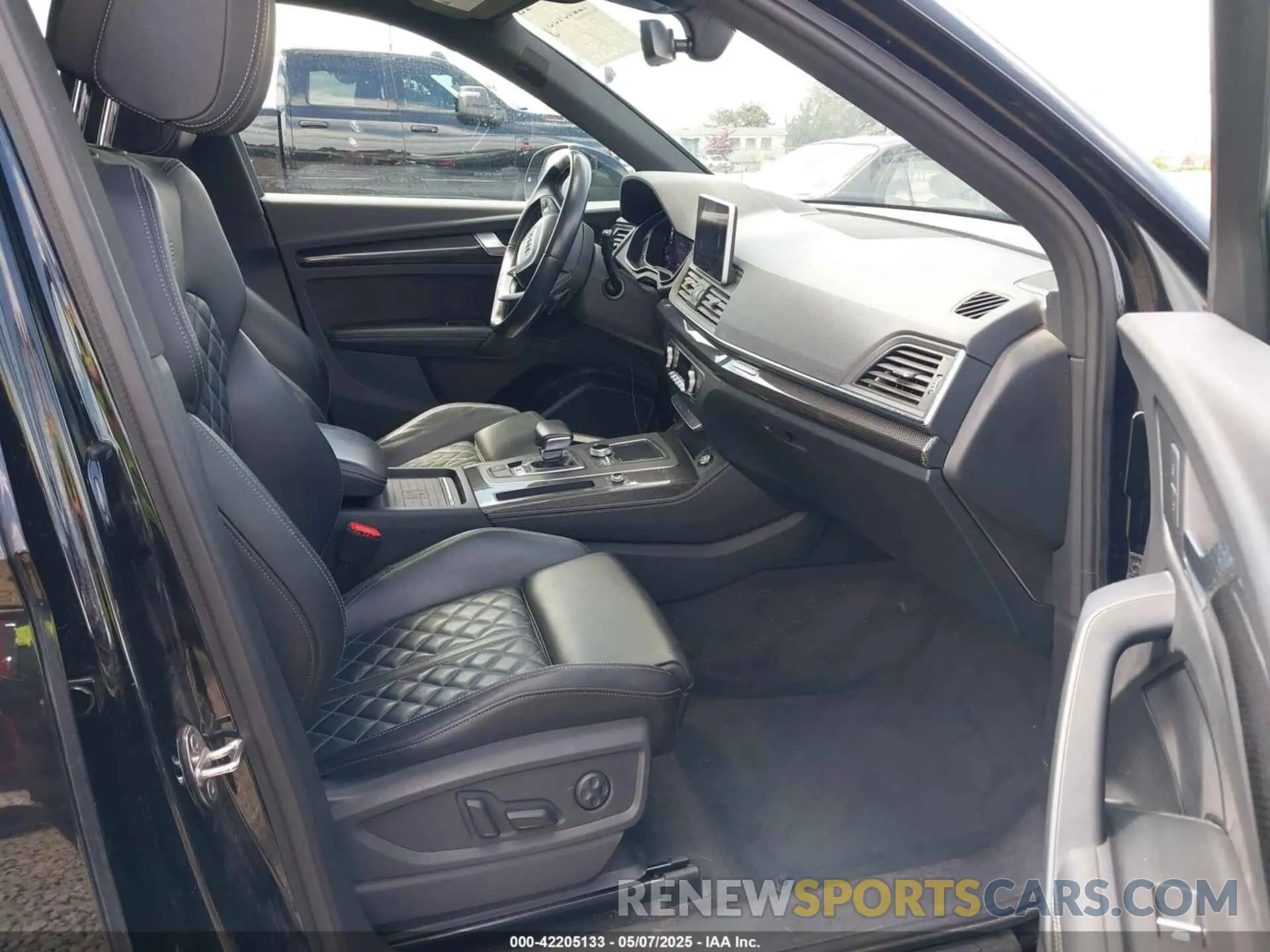 5 Photograph of a damaged car WA1B4AFY8L2040006 AUDI SQ5 2020