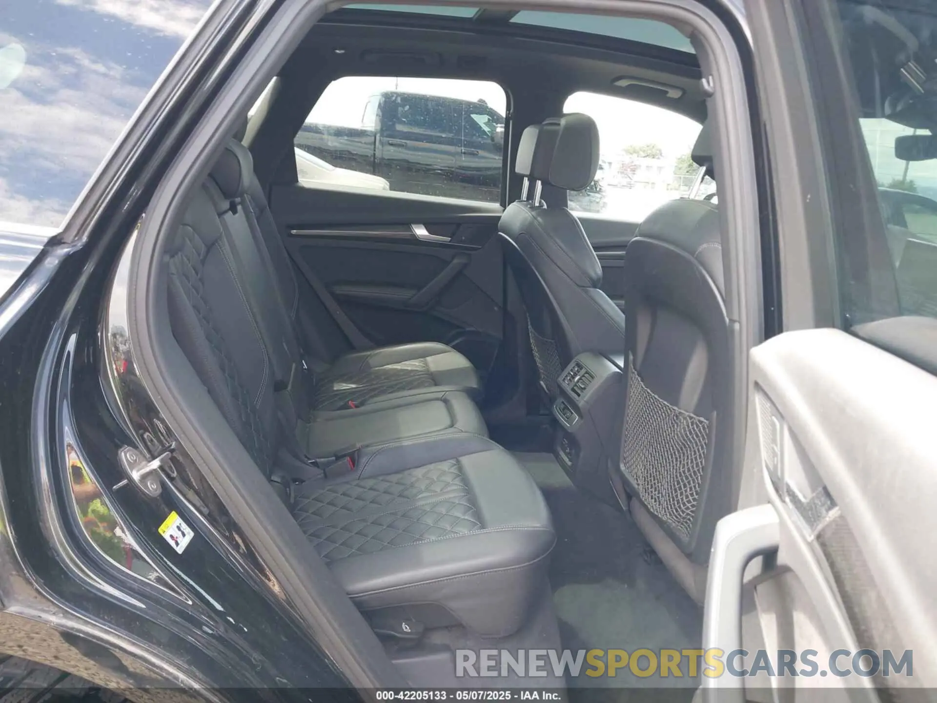 8 Photograph of a damaged car WA1B4AFY8L2040006 AUDI SQ5 2020