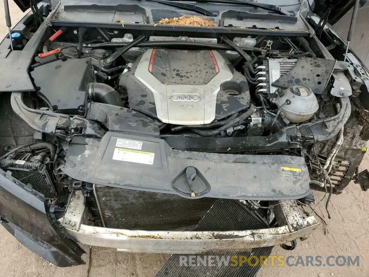13 Photograph of a damaged car WA1B4AFY8L2071546 AUDI SQ5 2020