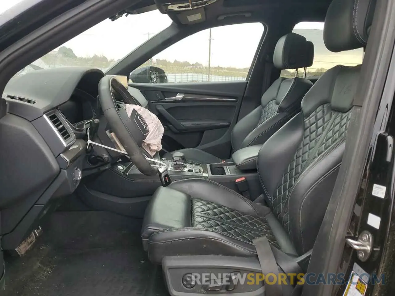 7 Photograph of a damaged car WA1B4AFY8L2071546 AUDI SQ5 2020