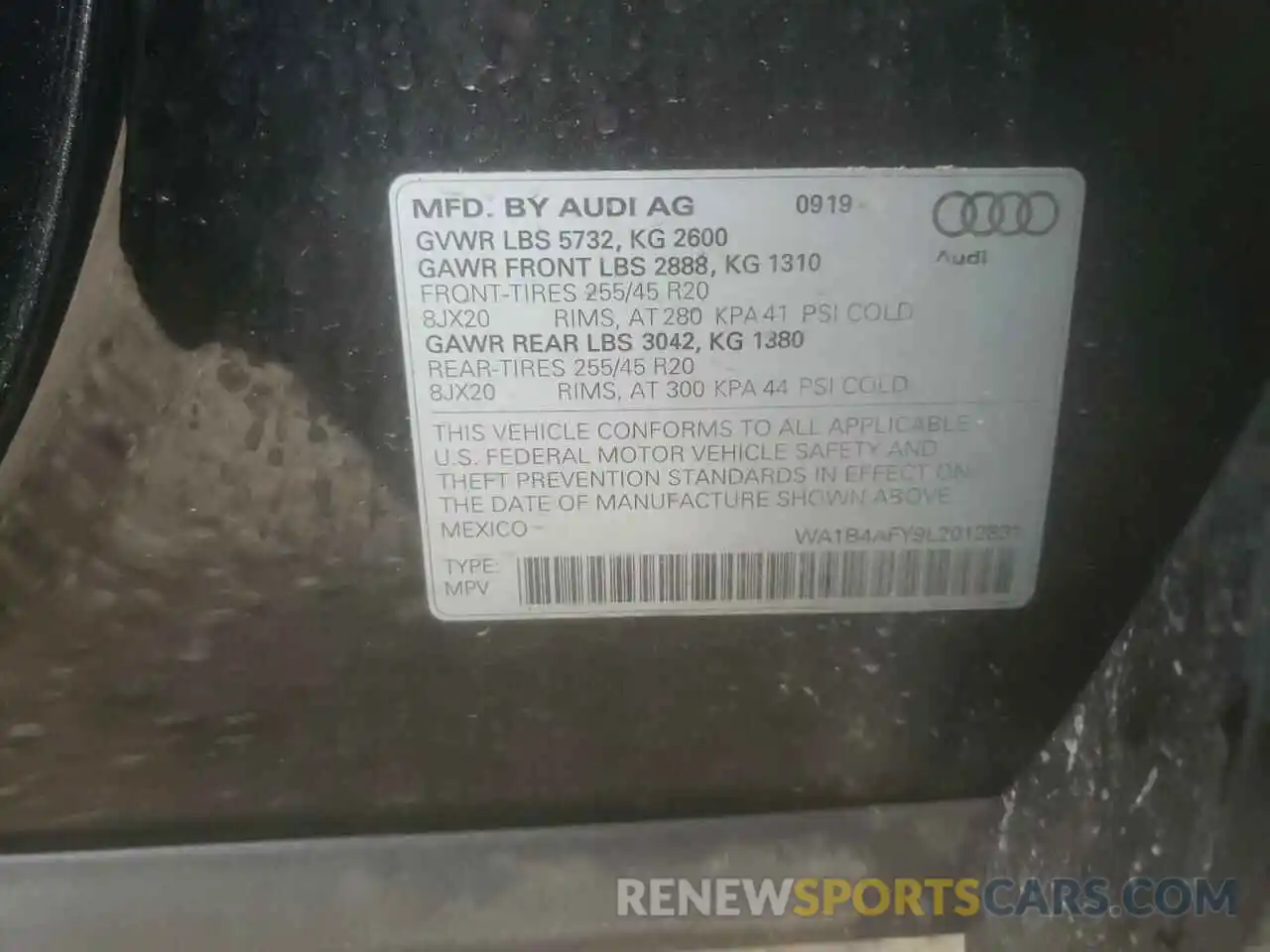 10 Photograph of a damaged car WA1B4AFY9L2012831 AUDI SQ5 2020