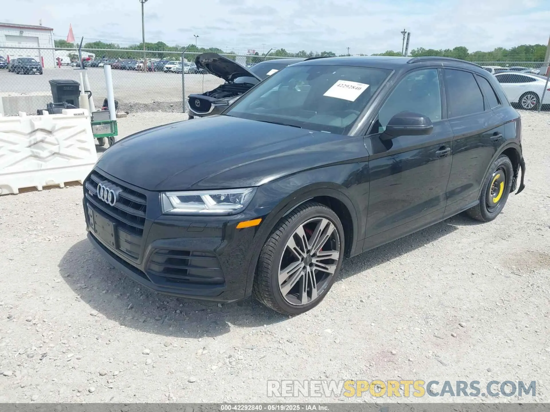 2 Photograph of a damaged car WA1B4AFY9L2041309 AUDI SQ5 2020
