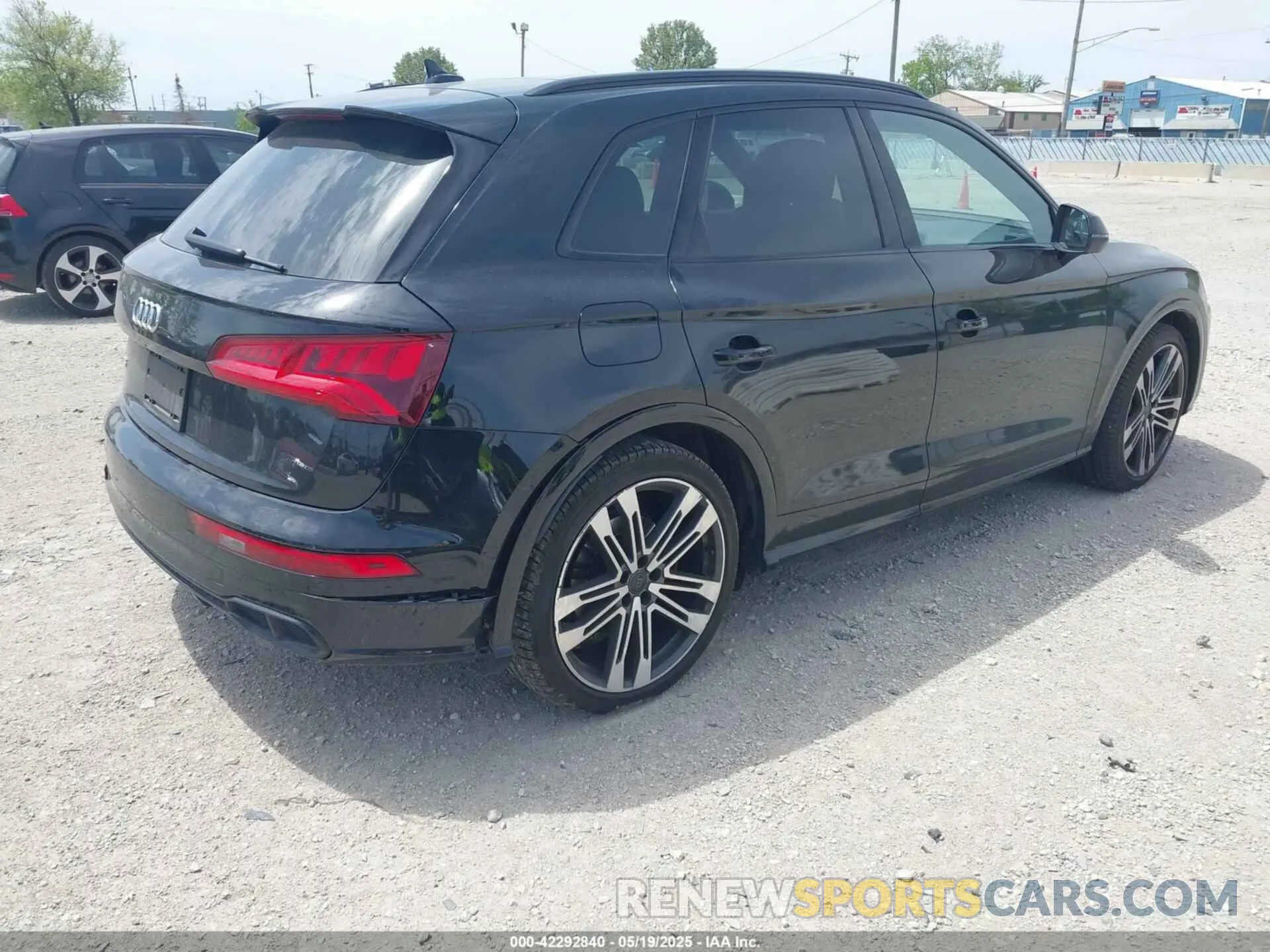 4 Photograph of a damaged car WA1B4AFY9L2041309 AUDI SQ5 2020