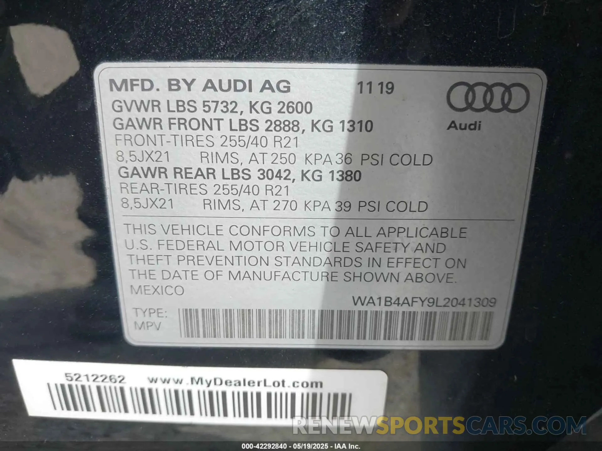 9 Photograph of a damaged car WA1B4AFY9L2041309 AUDI SQ5 2020
