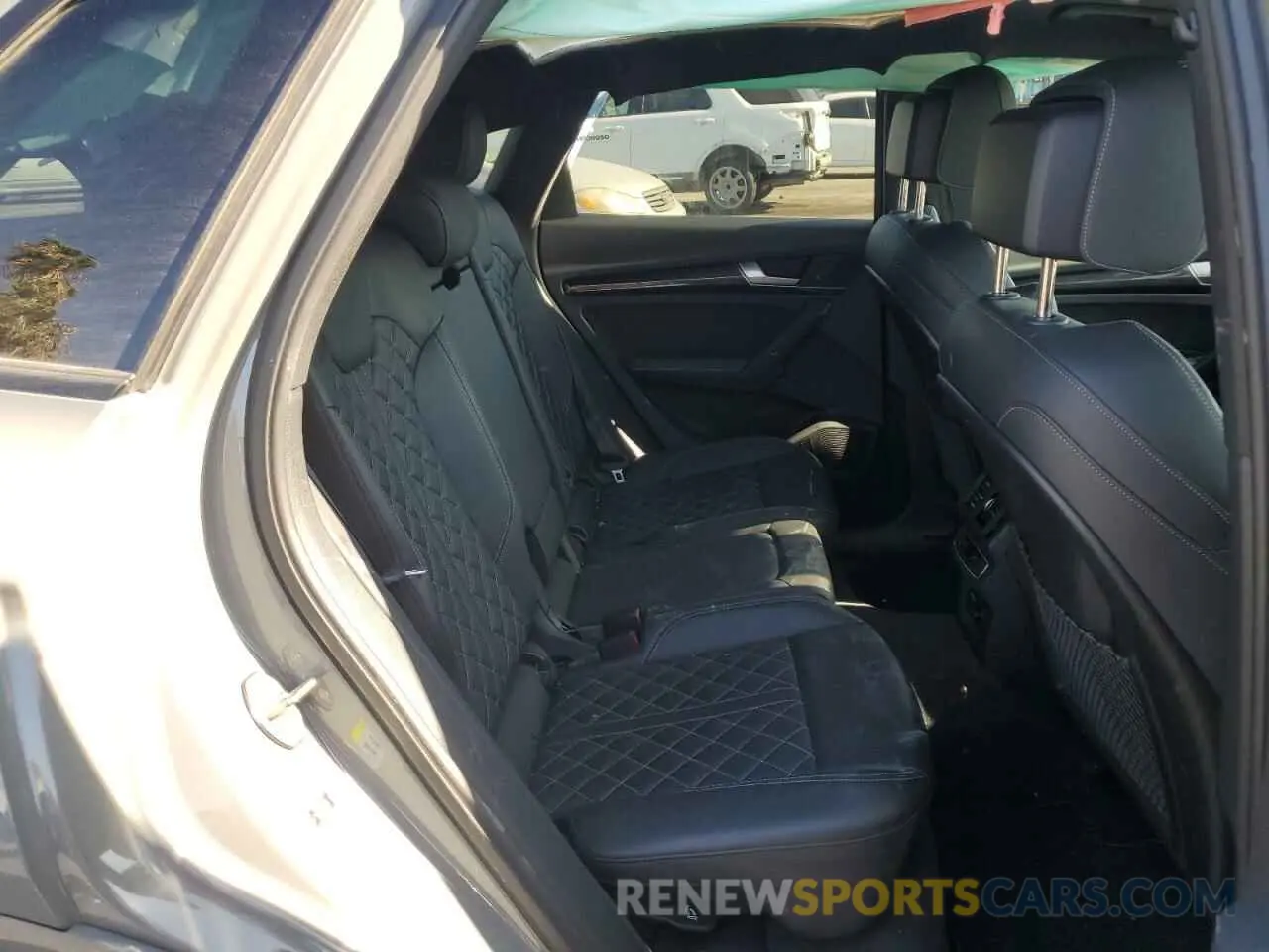 11 Photograph of a damaged car WA1B4AFY9L2123802 AUDI SQ5 2020